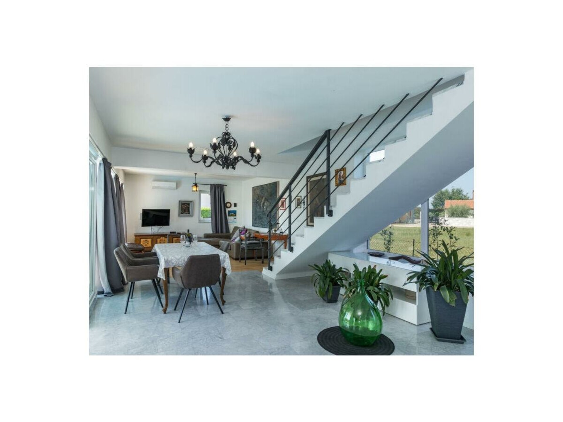 Modern vakantiehuis met zwembad in de Kroatische heuvels bij Visnjan - foto 17
