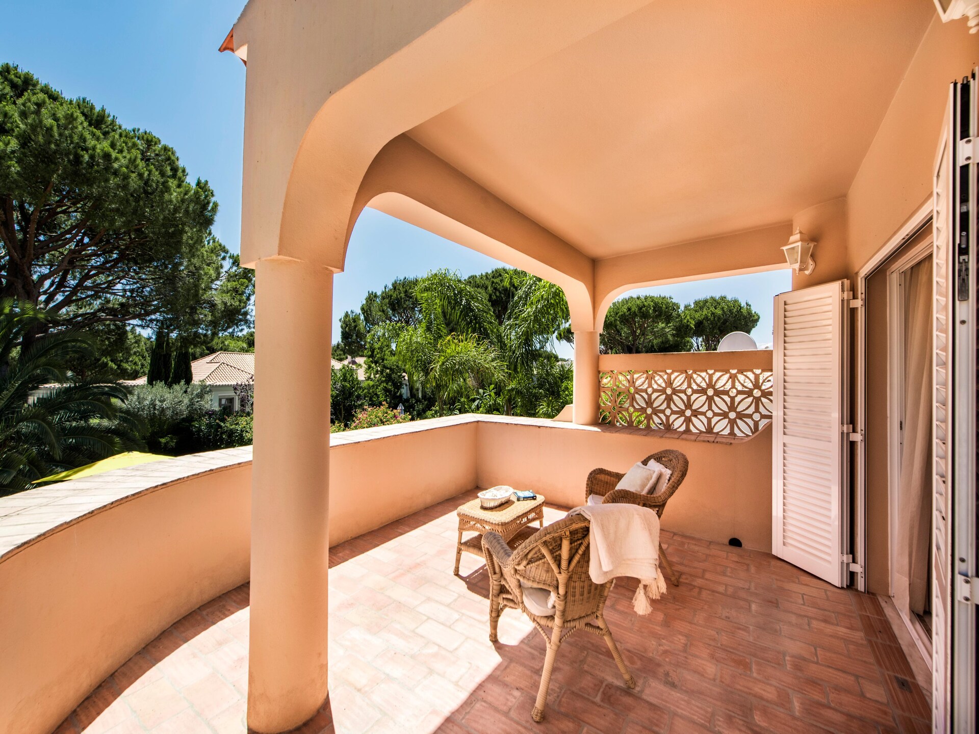 Ruime 4-slaapkamer villa met zonnig terras nabij Vilamoura - foto 30