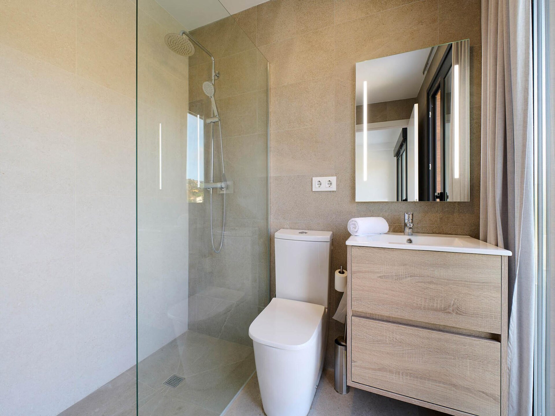 Villa Agnes in Vidreres met privézwembad voor 6 personen - foto 17