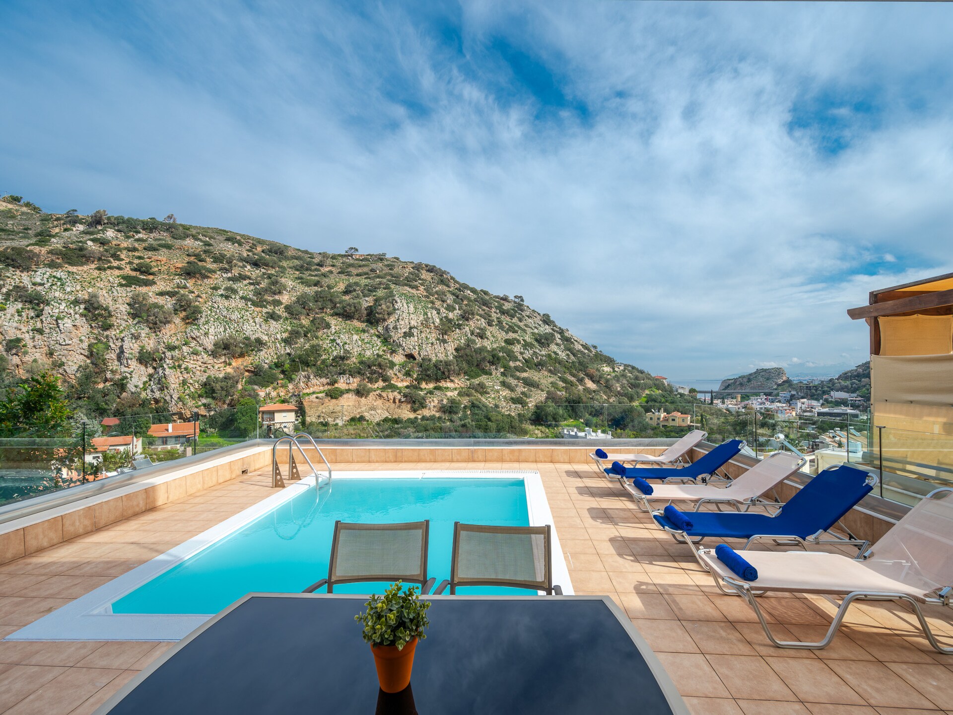 Villa Nikos: Ruim vakantiehuis met privézwembad op 900m van het strand - foto 7