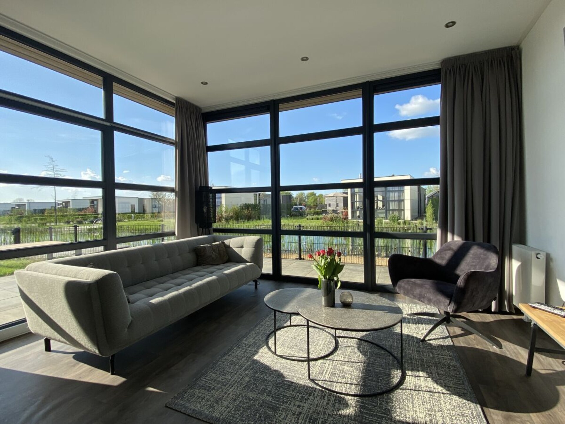 Modern waterchalet met privésteiger in Olburgen – ideaal voor gezinnen en hondenliefhebbers - foto 9