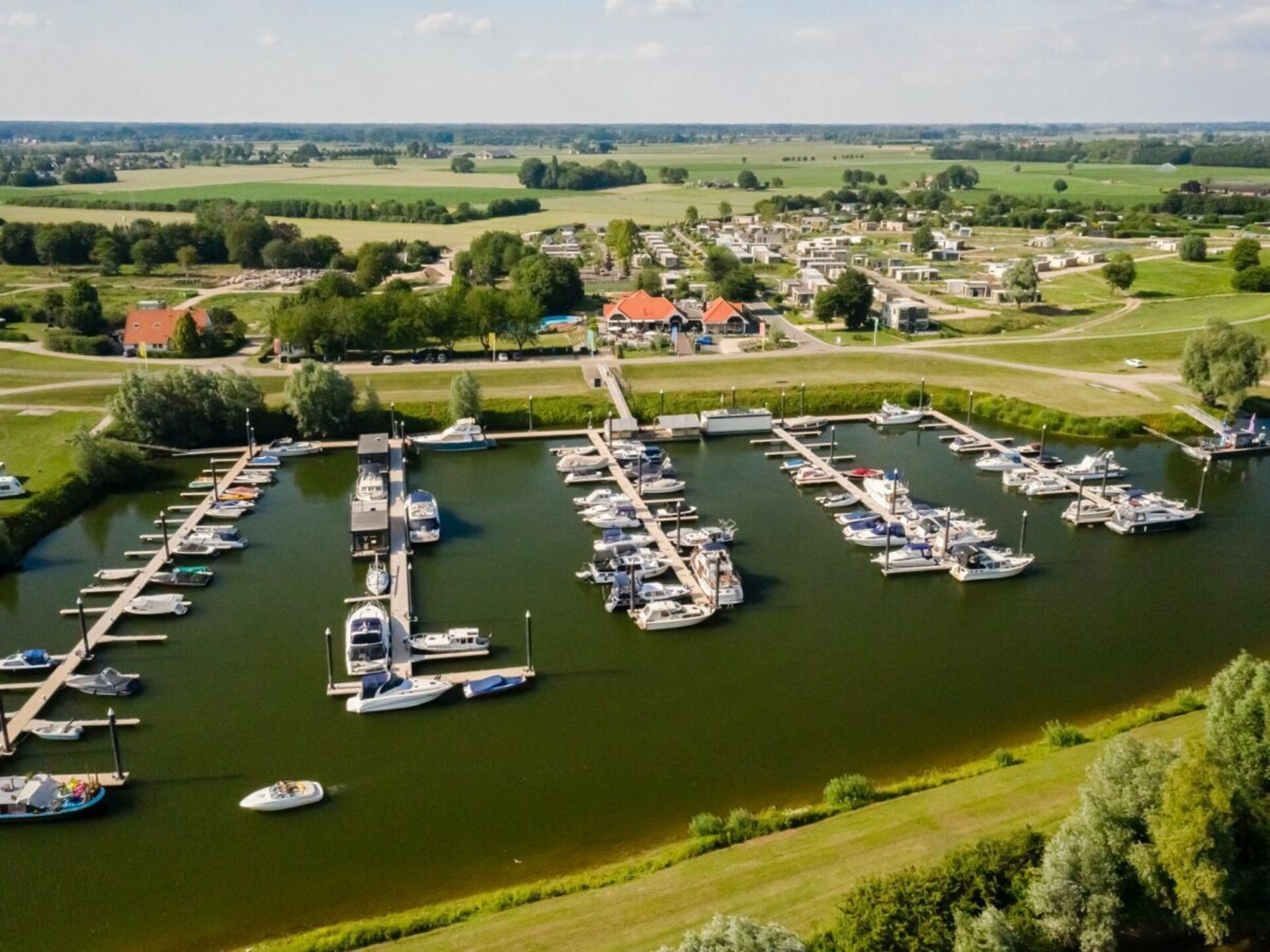 Modern waterchalet met privésteiger in Olburgen – ideaal voor gezinnen en hondenliefhebbers - foto 17