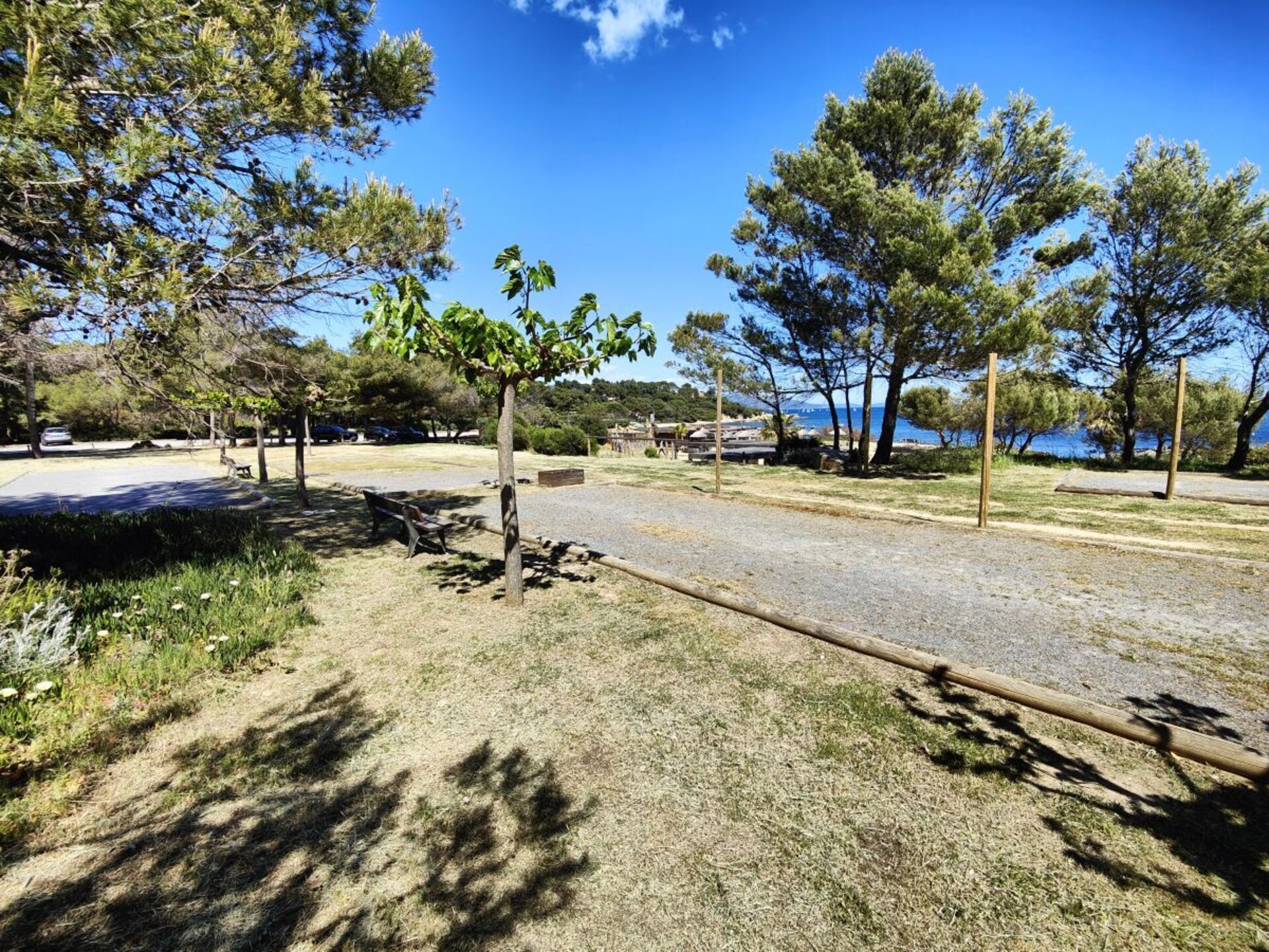 Ruime bungalow met zeezicht en groot terras in Bormes-les-Mimosas - foto 15