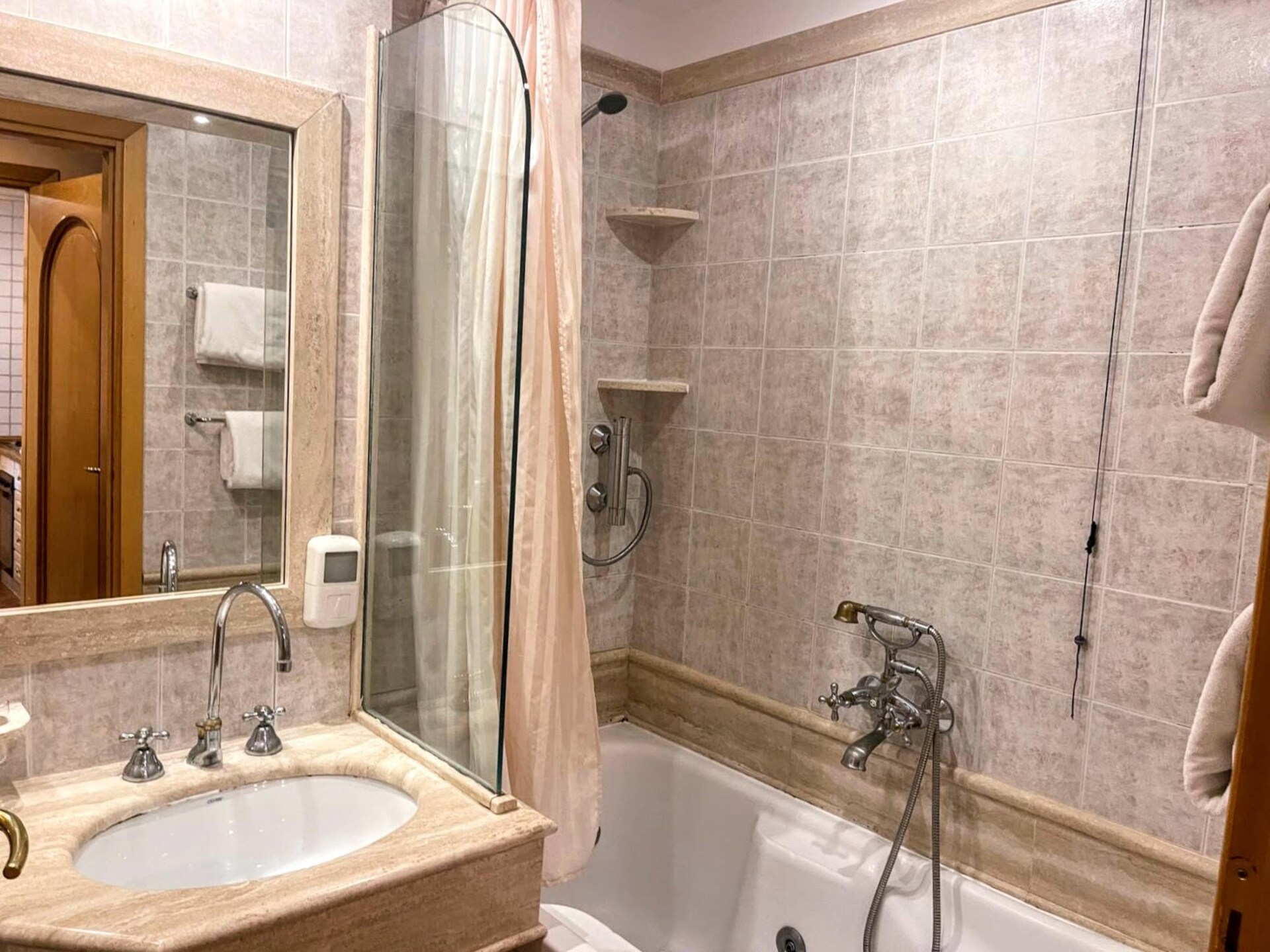 Stijlvol appartement aan de Marco Simone Golfbaan bij Rome - foto 21