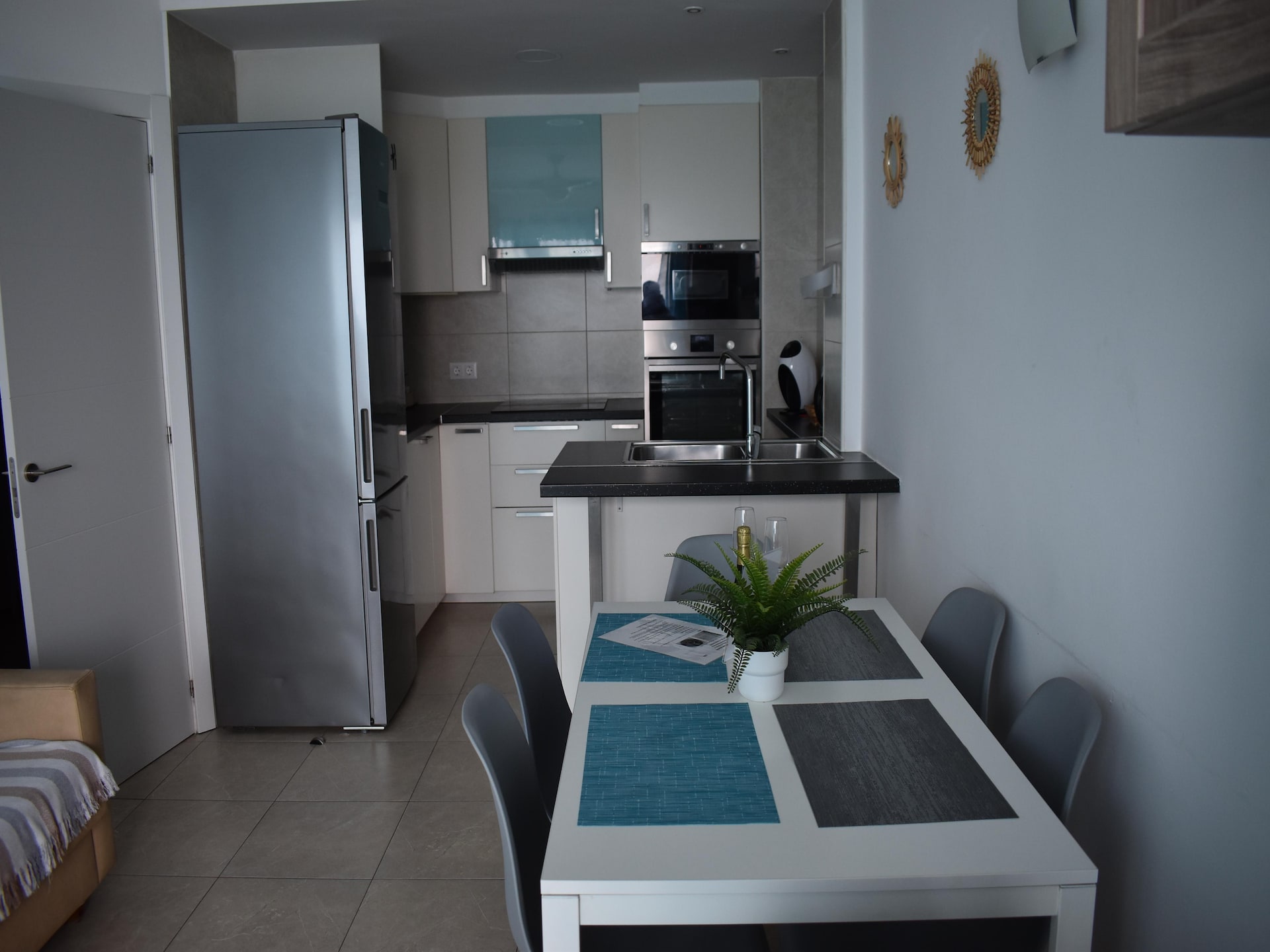 Zonnig appartement op 200 meter van het strand met zeezicht en zwembad - foto 20