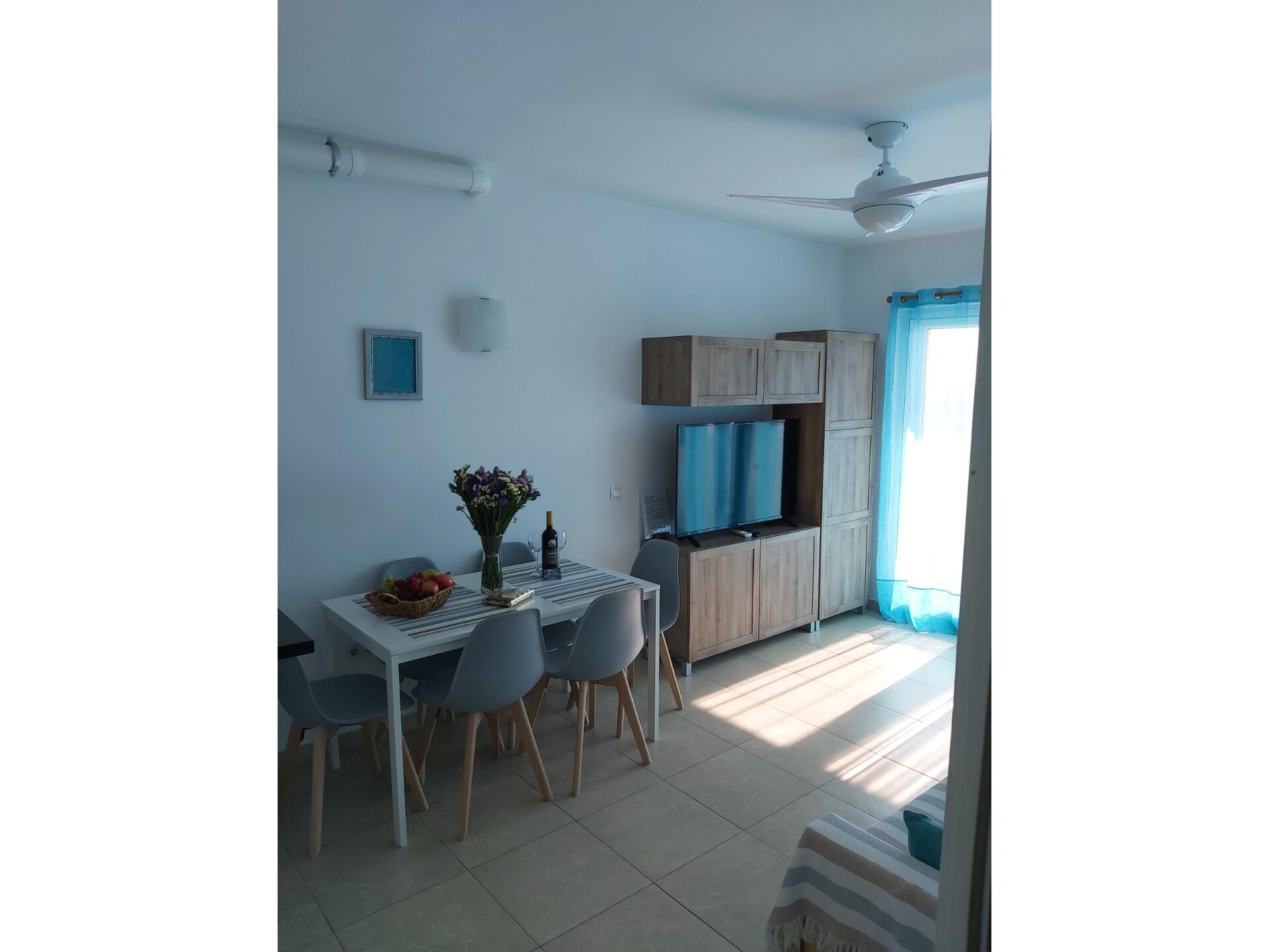 Zonnig appartement op 200 meter van het strand met zeezicht en zwembad - foto 17