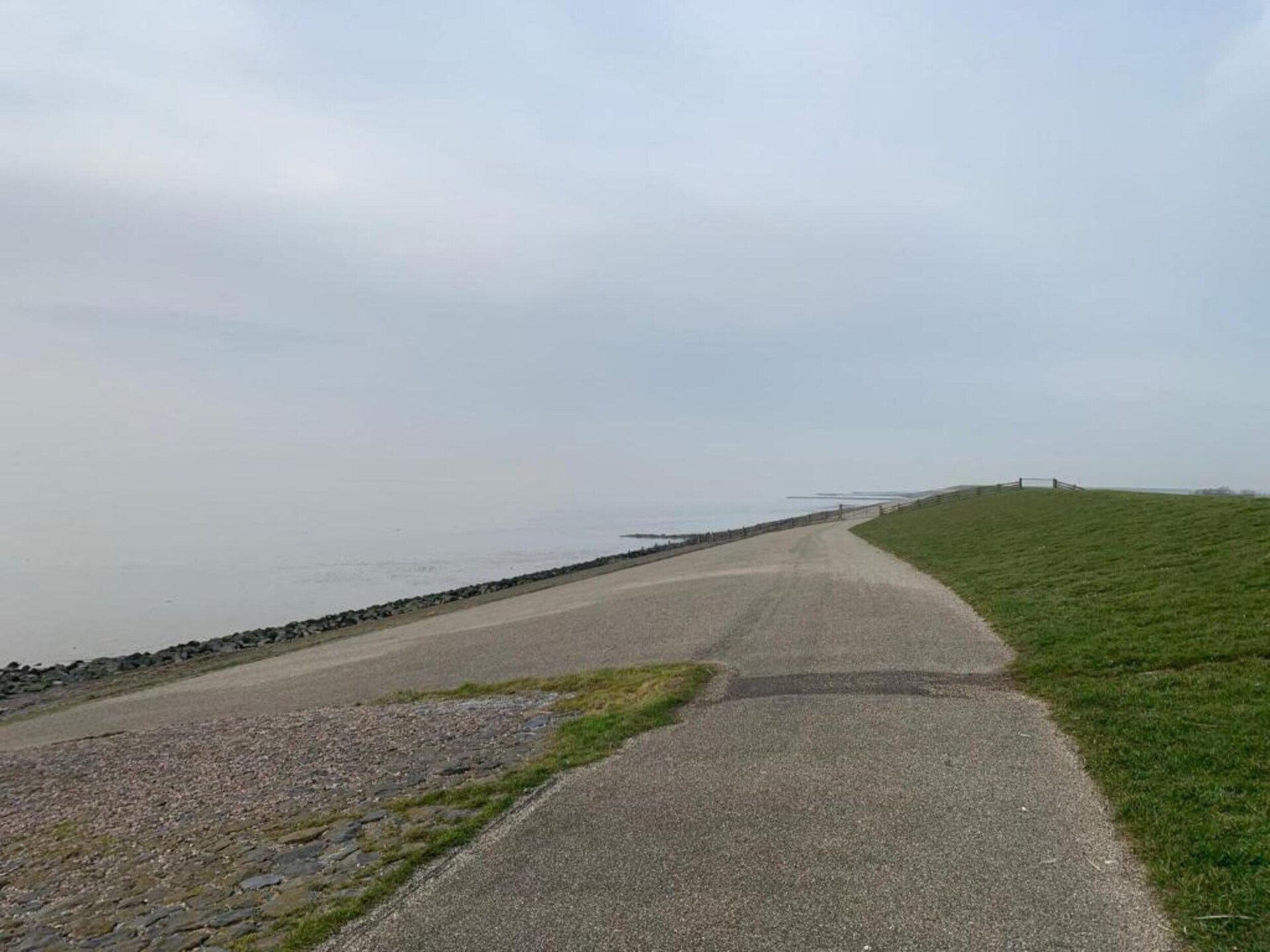 Knus chalet in Friesland nabij Waddenzee met zwembad en tennisbaan - foto 30