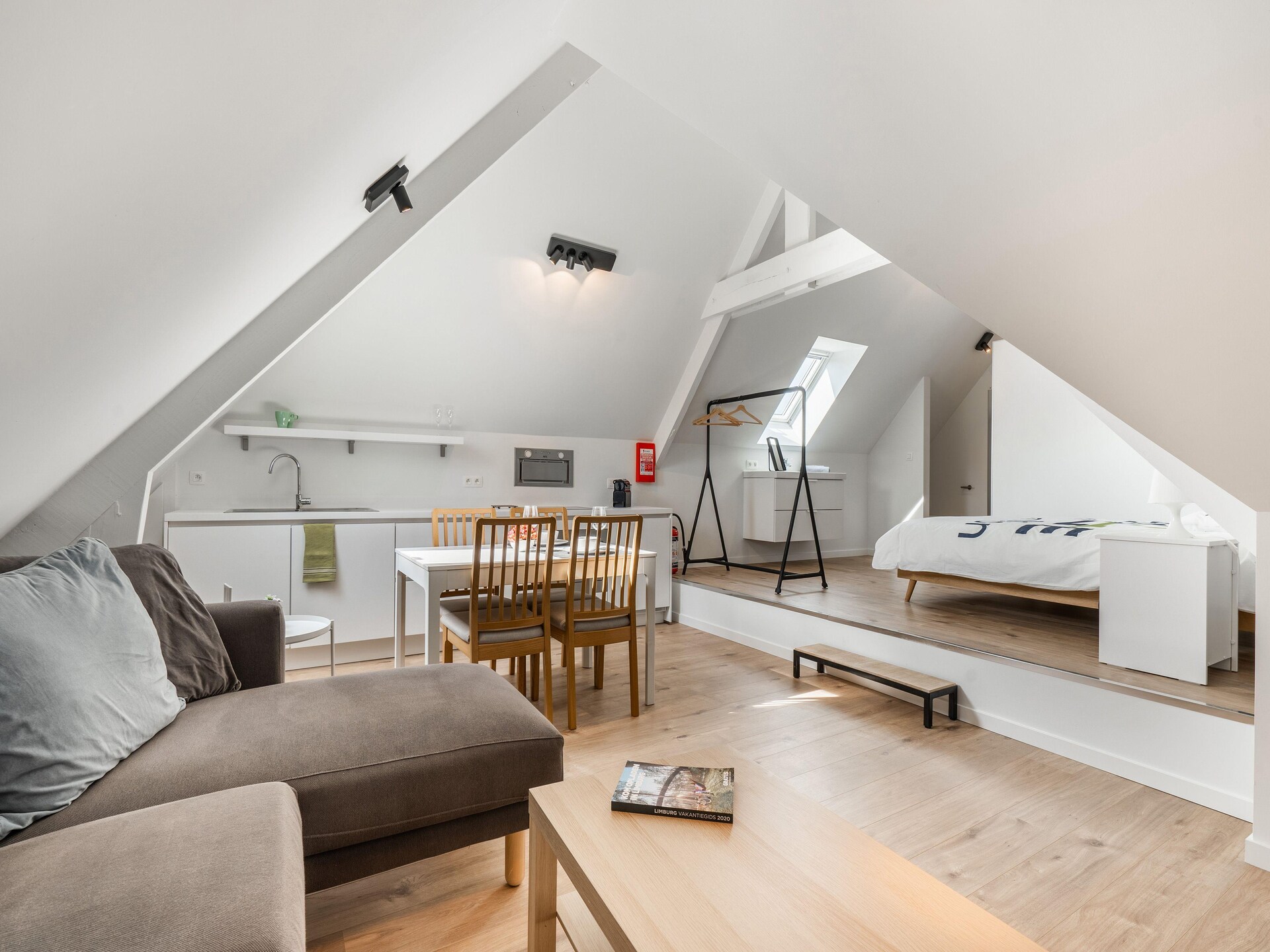 Ruim vakantiehuis Hoeve Heiligenbron in Alken voor 20 personen - foto 25