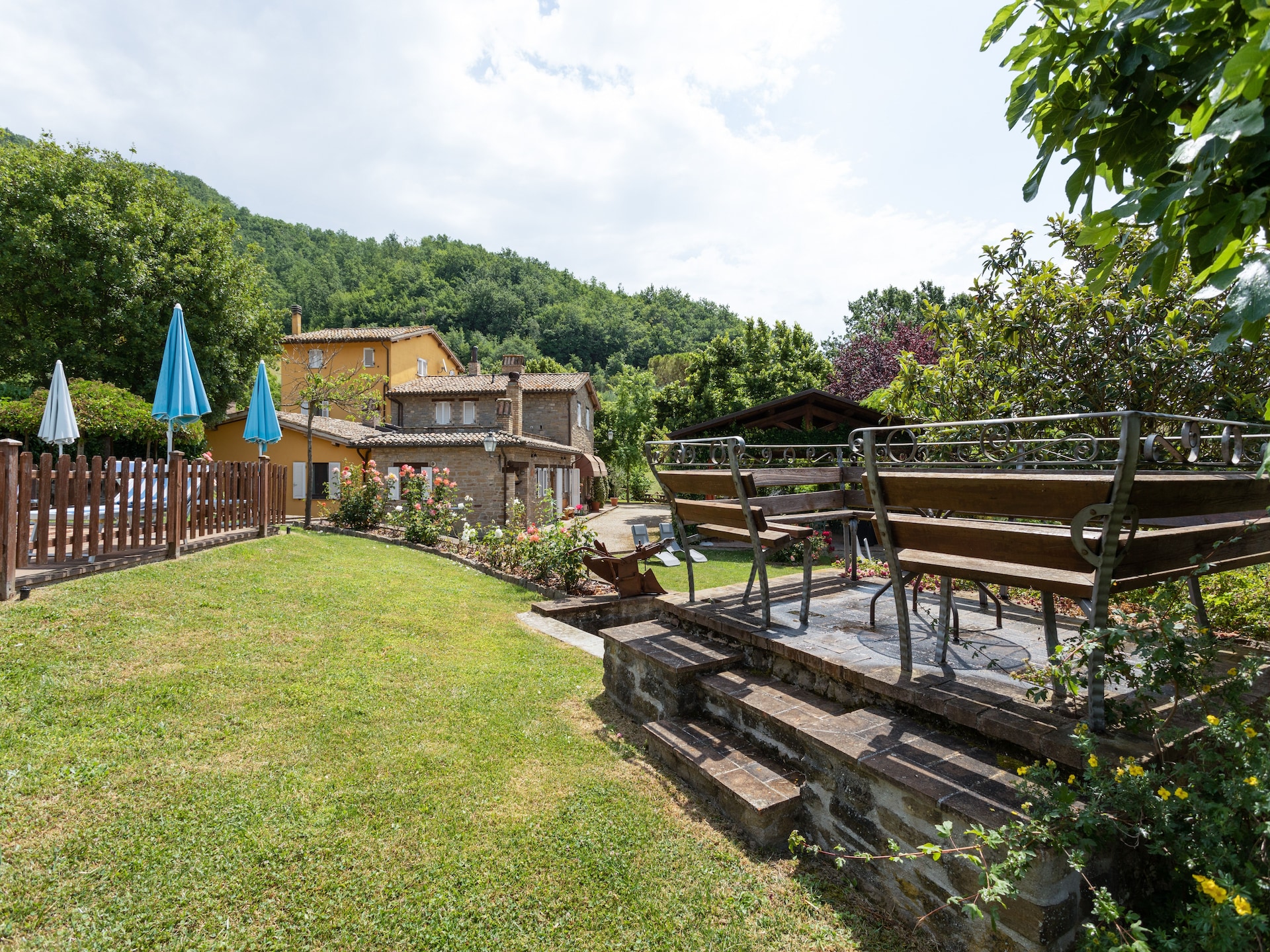 Grootschalige villa in Umbrische bossen bij Assisi voor 25 personen - foto 17