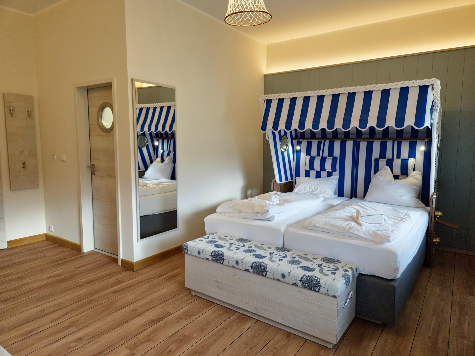 Licht 4-persoons appartement bij golfbaan in Hohenkirchen, 11 km van strand - foto 19