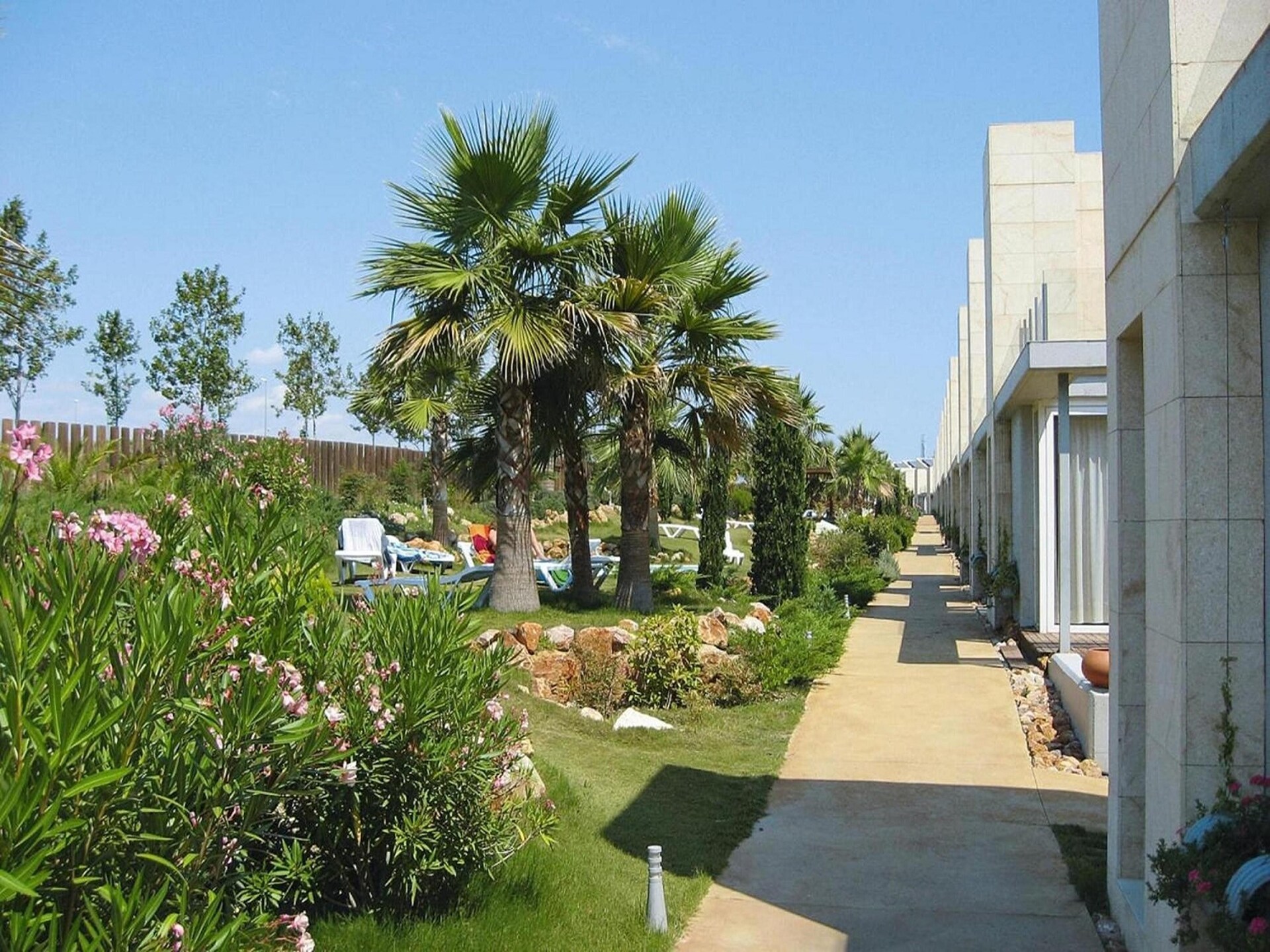 Op 1,0 km van het strand: Modern appartement in L' Escala - foto 6