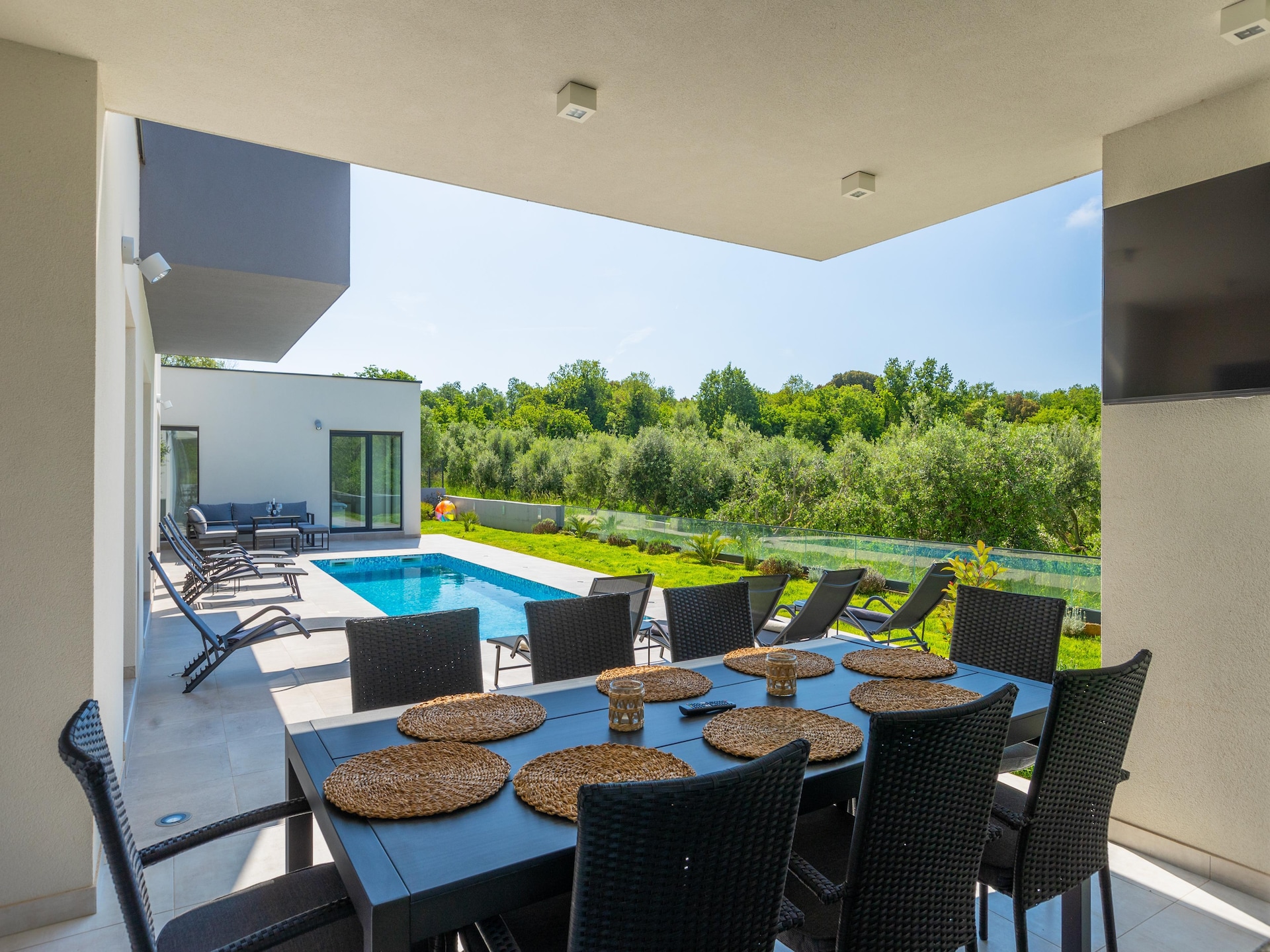 8-persoons villa in het centrum van Ližnjan op 800m van zee - foto 3