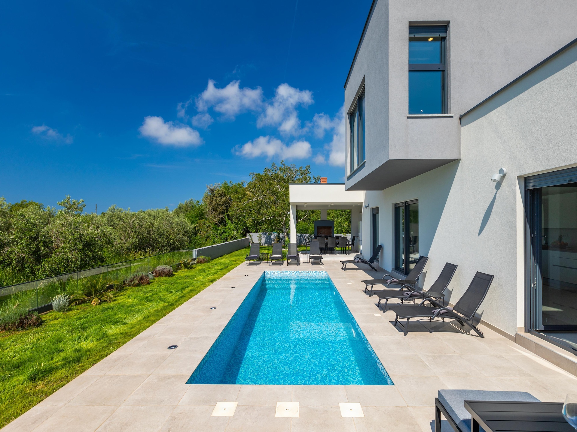 8-persoons villa in het centrum van Ližnjan op 800m van zee - foto 5