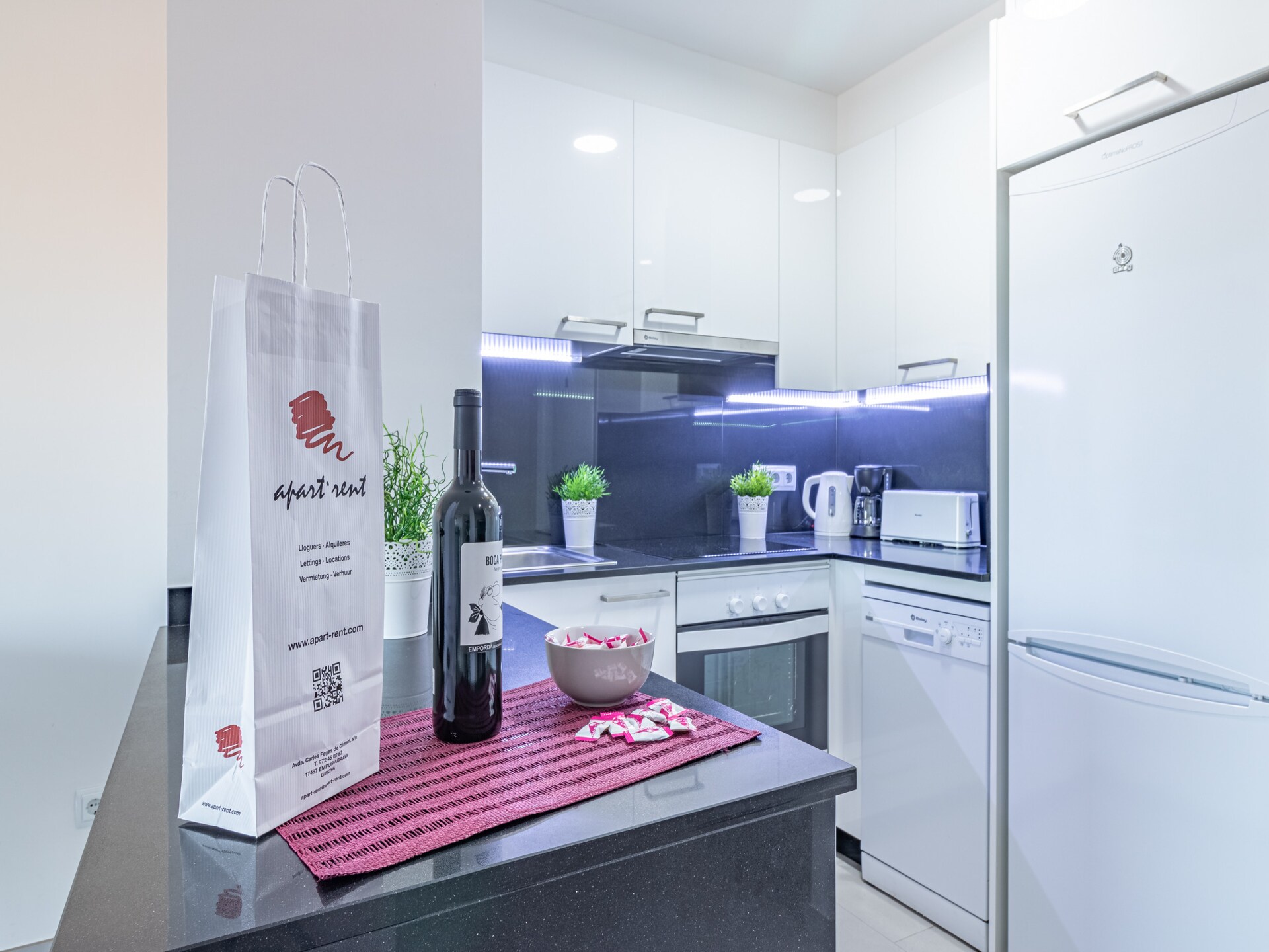Modern appartement met zeezicht en terras aan de golfbaan in Empuriabrava - foto 20
