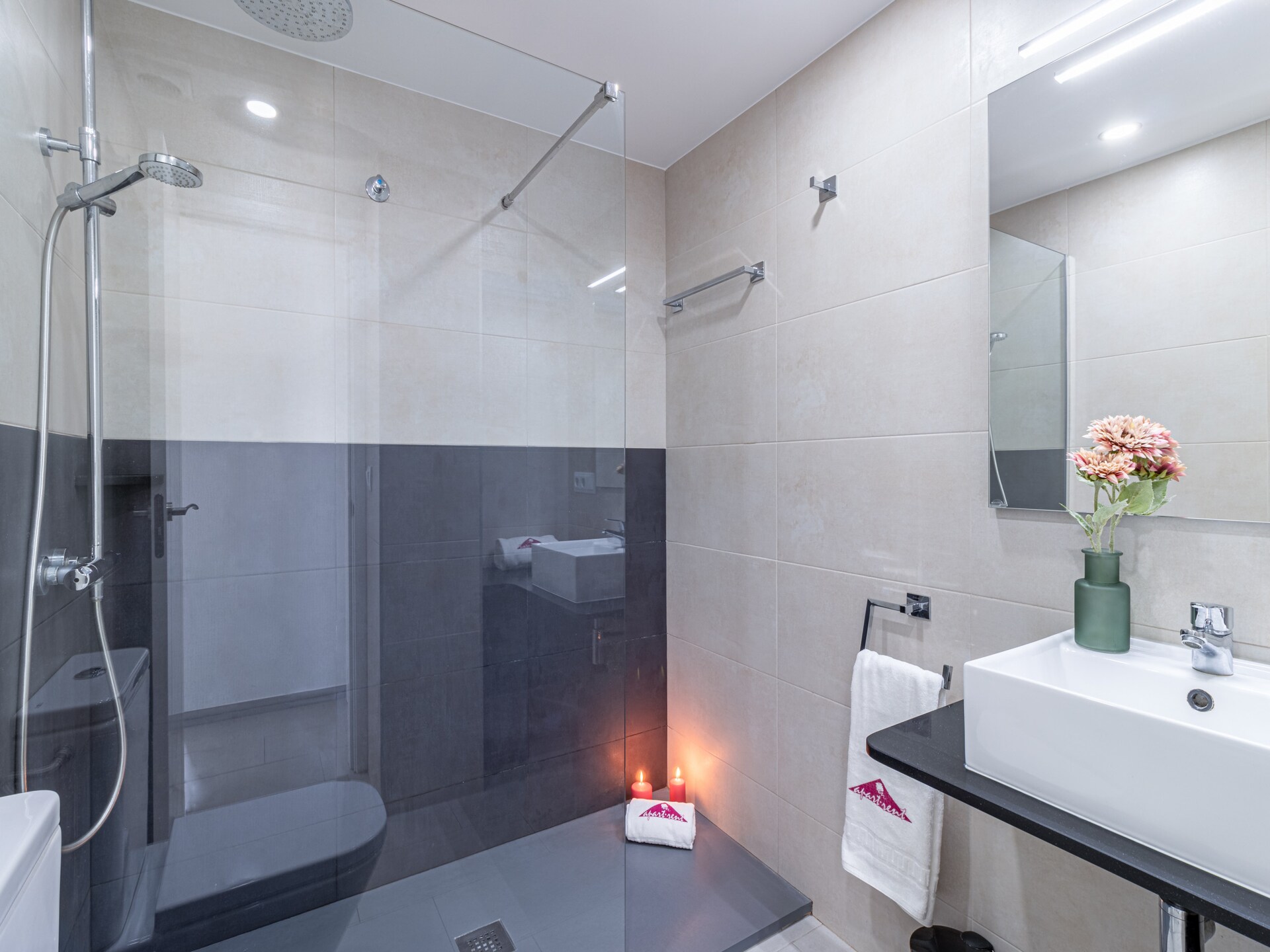 Modern appartement met zeezicht en terras aan de golfbaan in Empuriabrava - foto 24