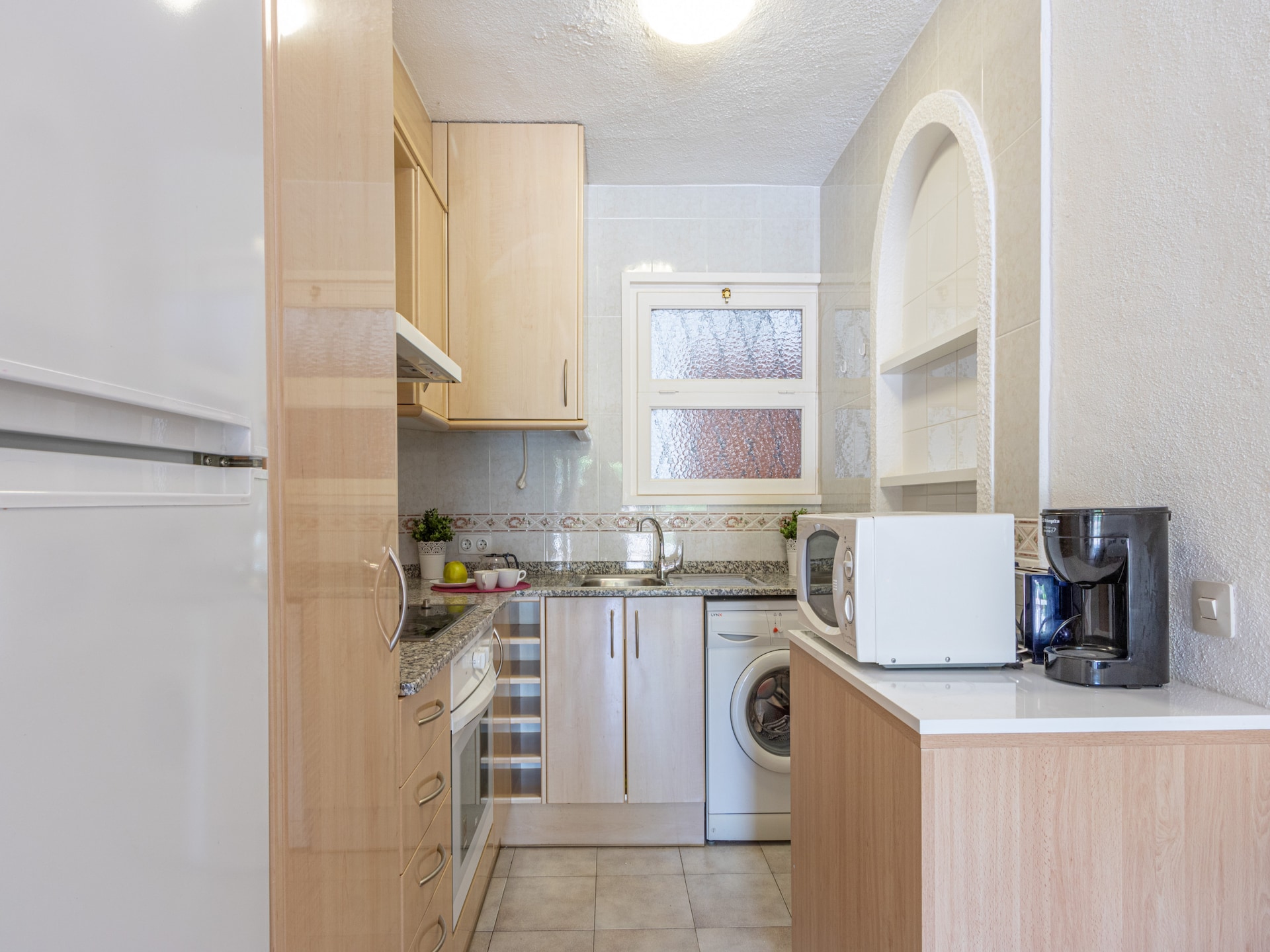 Op 350 m van het strand: Licht appartement in Empuriabrava - foto 2