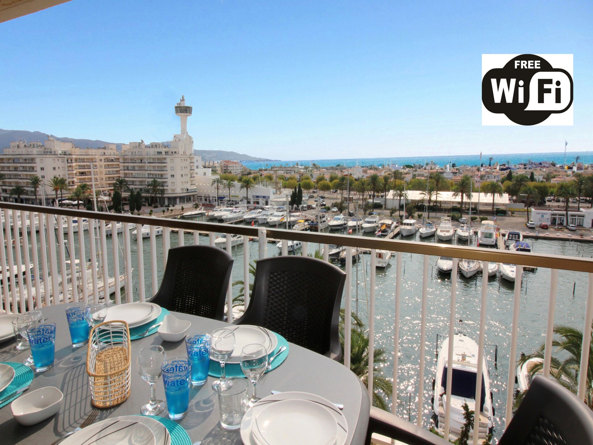 Ruim appartement met zeezicht en terras aan de golfbaan in Empuriabrava - foto 45