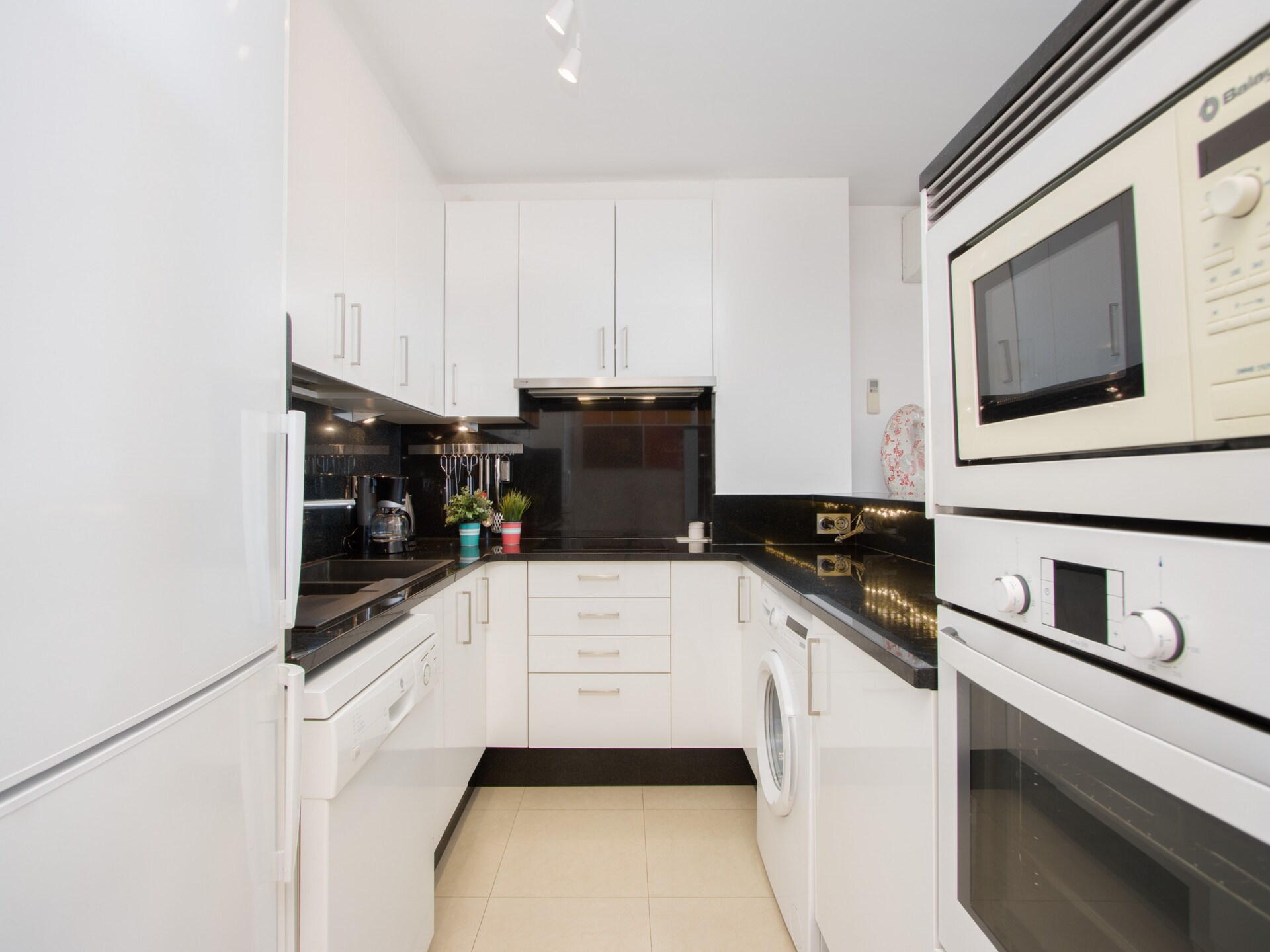 Ruim appartement met zeezicht en terras aan de golfbaan in Empuriabrava - foto 15