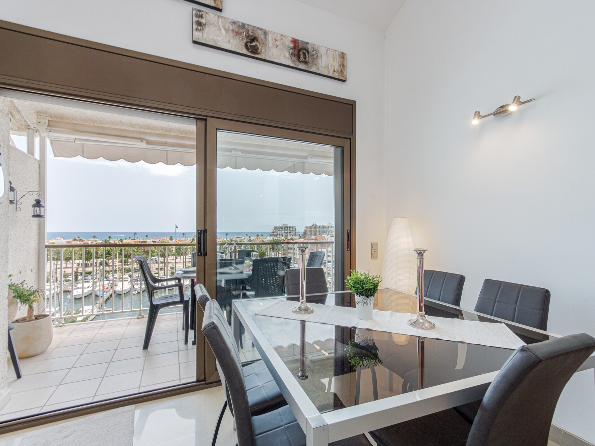 Ruim appartement met zeezicht en terras aan de golfbaan in Empuriabrava - foto 1