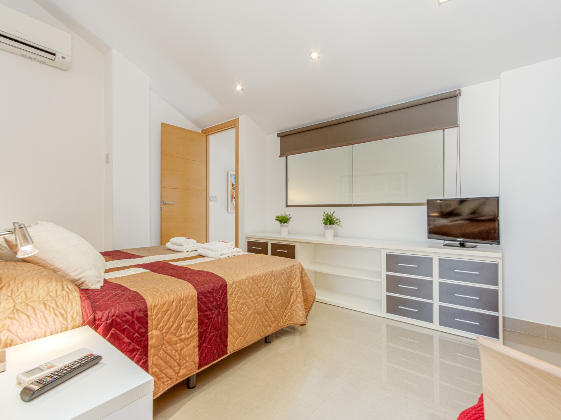 Ruim appartement met zeezicht en terras aan de golfbaan in Empuriabrava - foto 23