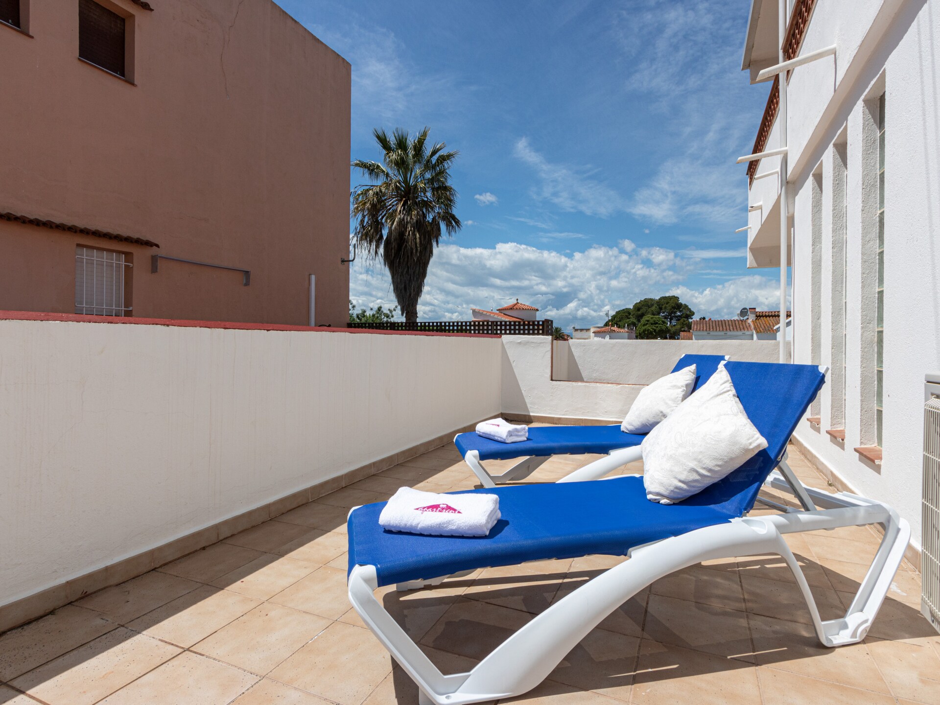Licht appartement op de eerste verdieping met privéterras, vlakbij het strand - foto 20