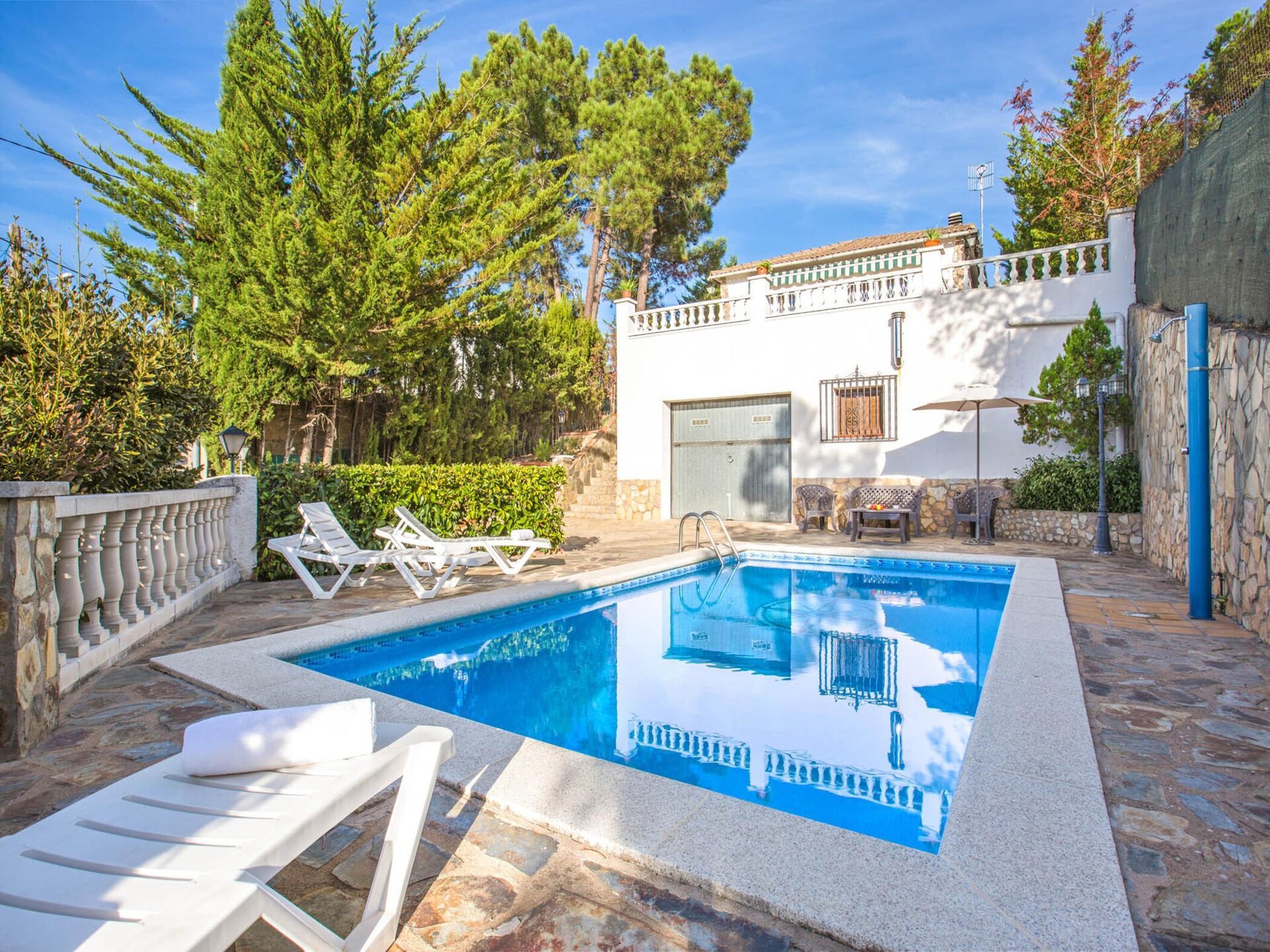 Villa Conchi: Ruime villa met privézwembad aan de golfbaan in Vidreres - foto 1