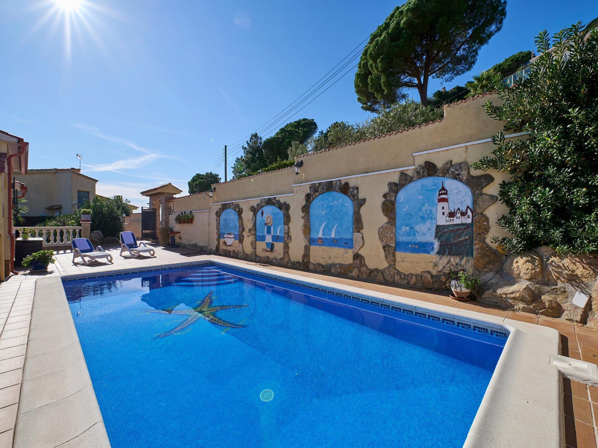 Villa Crisantemo: Ruim vakantiehuis met privézwembad en zeezicht nabij Lloret de Mar - foto 19
