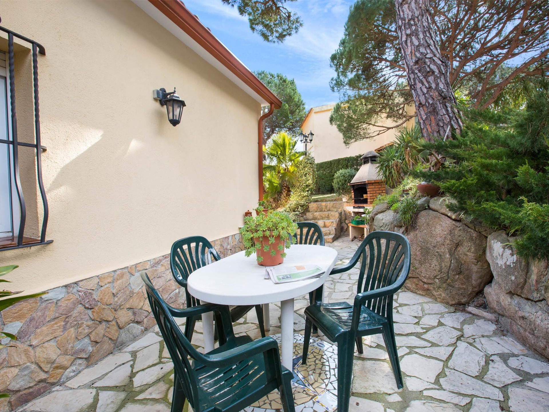 Villa Crisantemo: Ruim vakantiehuis met privézwembad en zeezicht nabij Lloret de Mar - foto 17