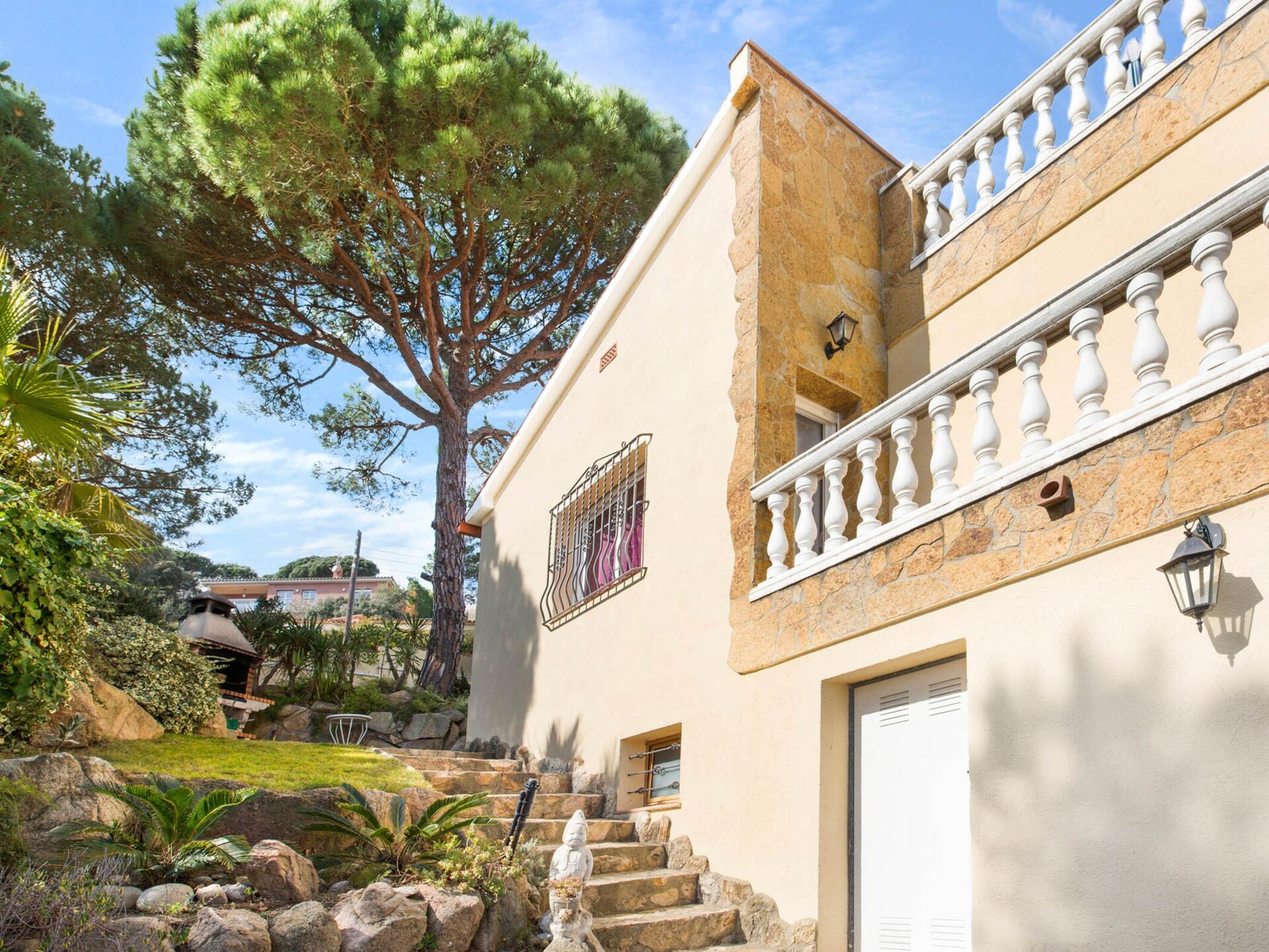 Villa Crisantemo: Ruim vakantiehuis met privézwembad en zeezicht nabij Lloret de Mar - foto 7