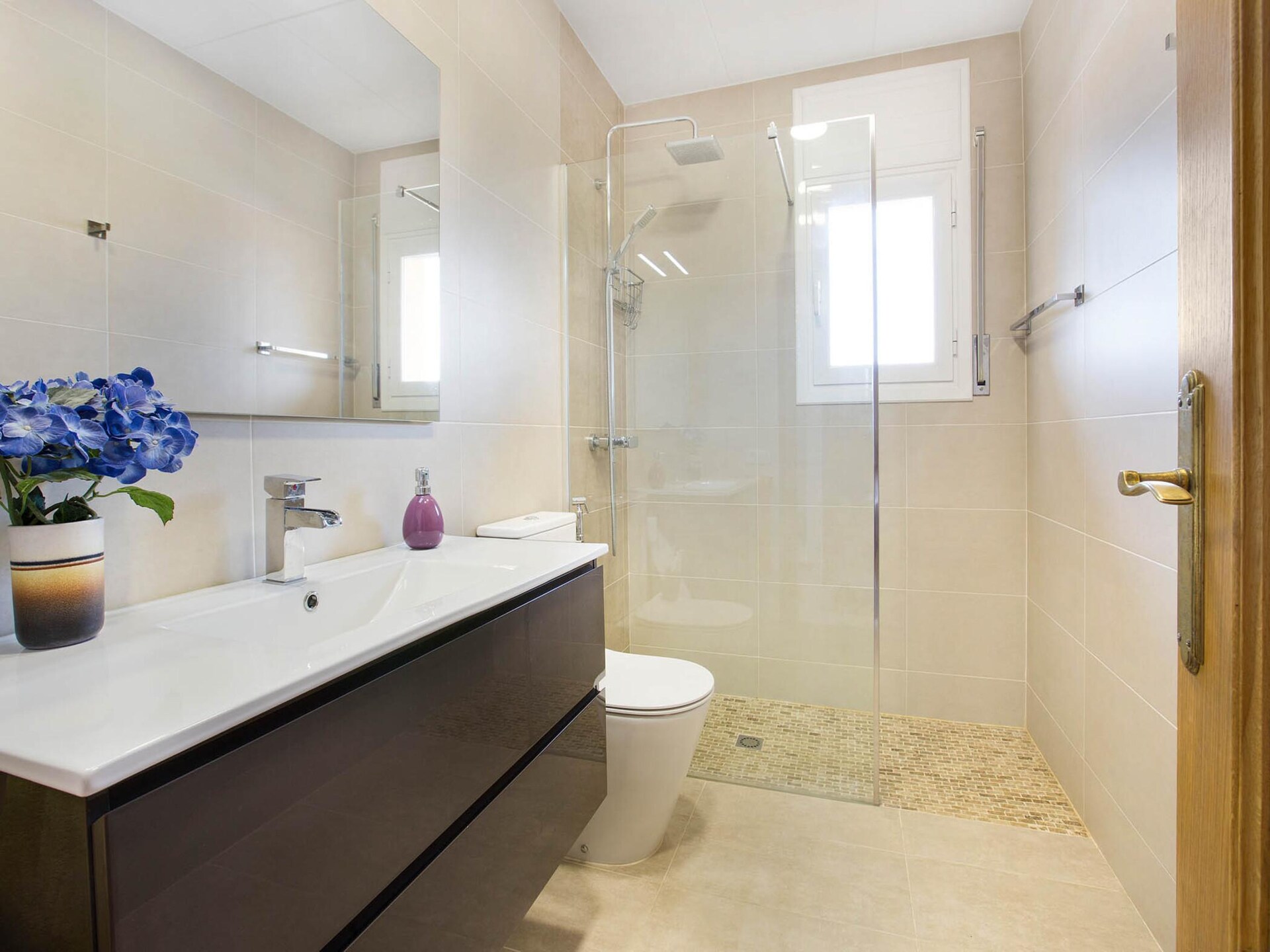 Villa Crisantemo: Ruim vakantiehuis met privézwembad en zeezicht nabij Lloret de Mar - foto 15
