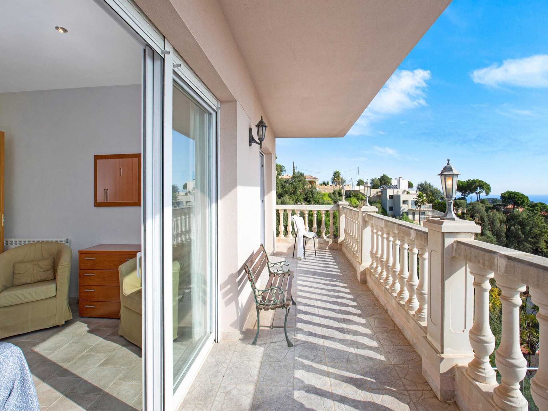 Ruime villa met privézwembad en zeezicht aan de golfbaan bij Lloret de Mar - foto 20