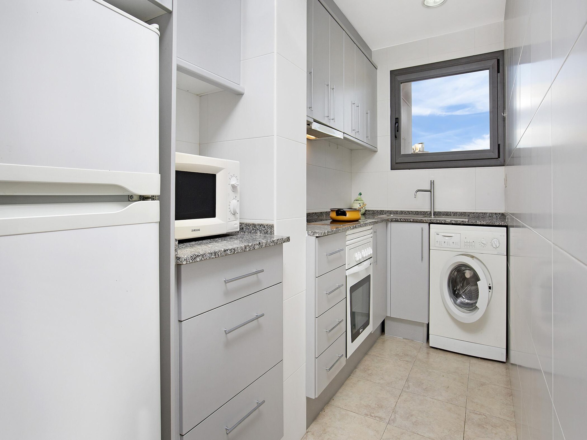 Centraal gelegen appartement in Lloret de Mar nabij het strand - foto 2