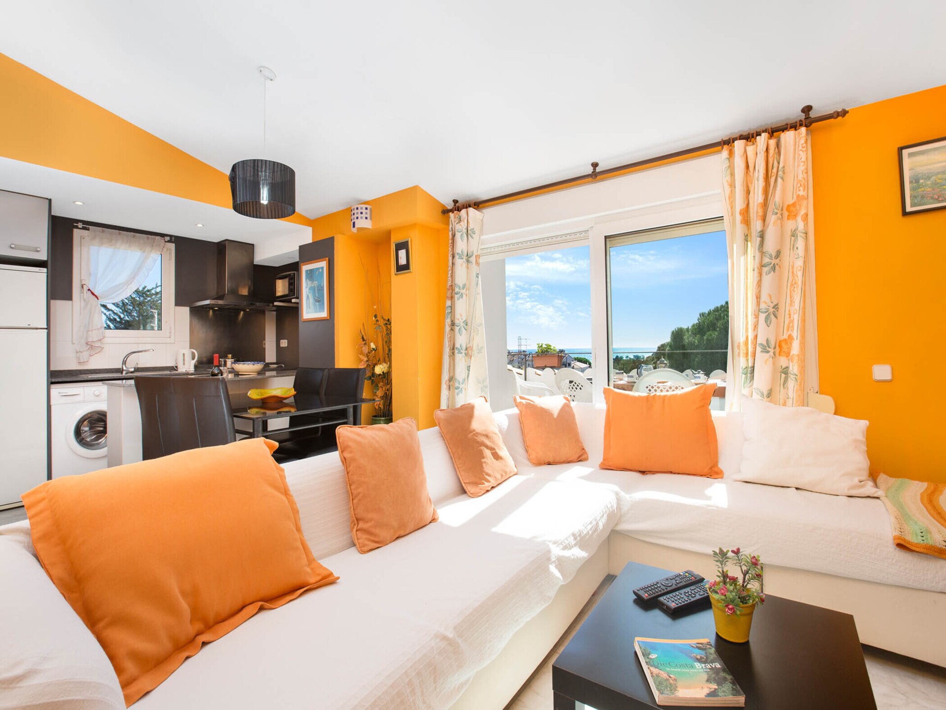 Zonnig appartement aan de golfbaan in Calella de Palafrugell, 350m van strand - foto 1