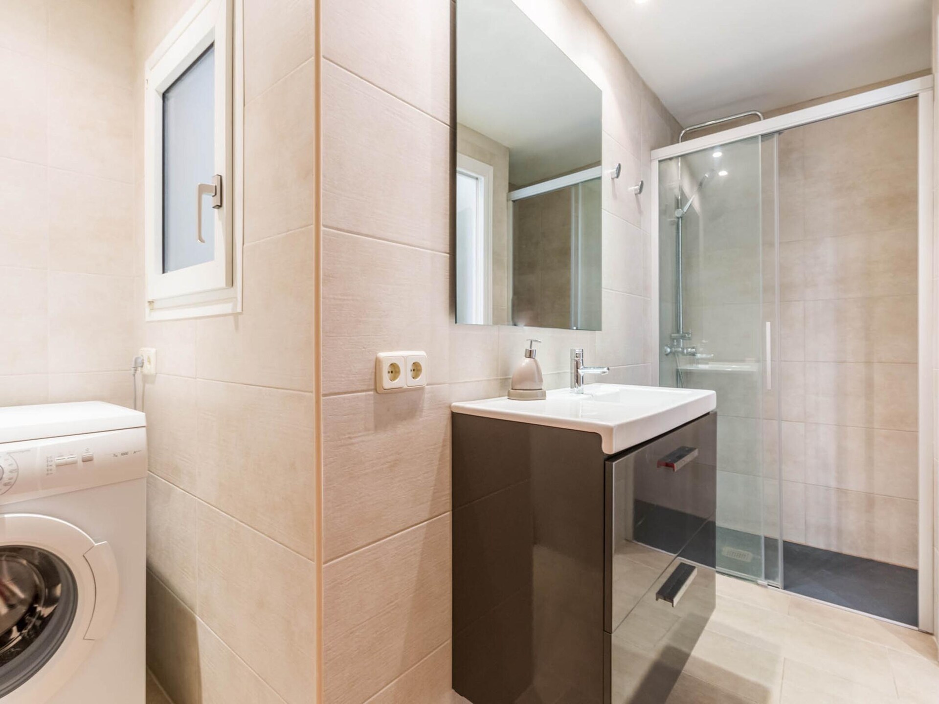 Appartement Martinez: Comfort aan de Costa Brava op 50m van het strand - foto 9