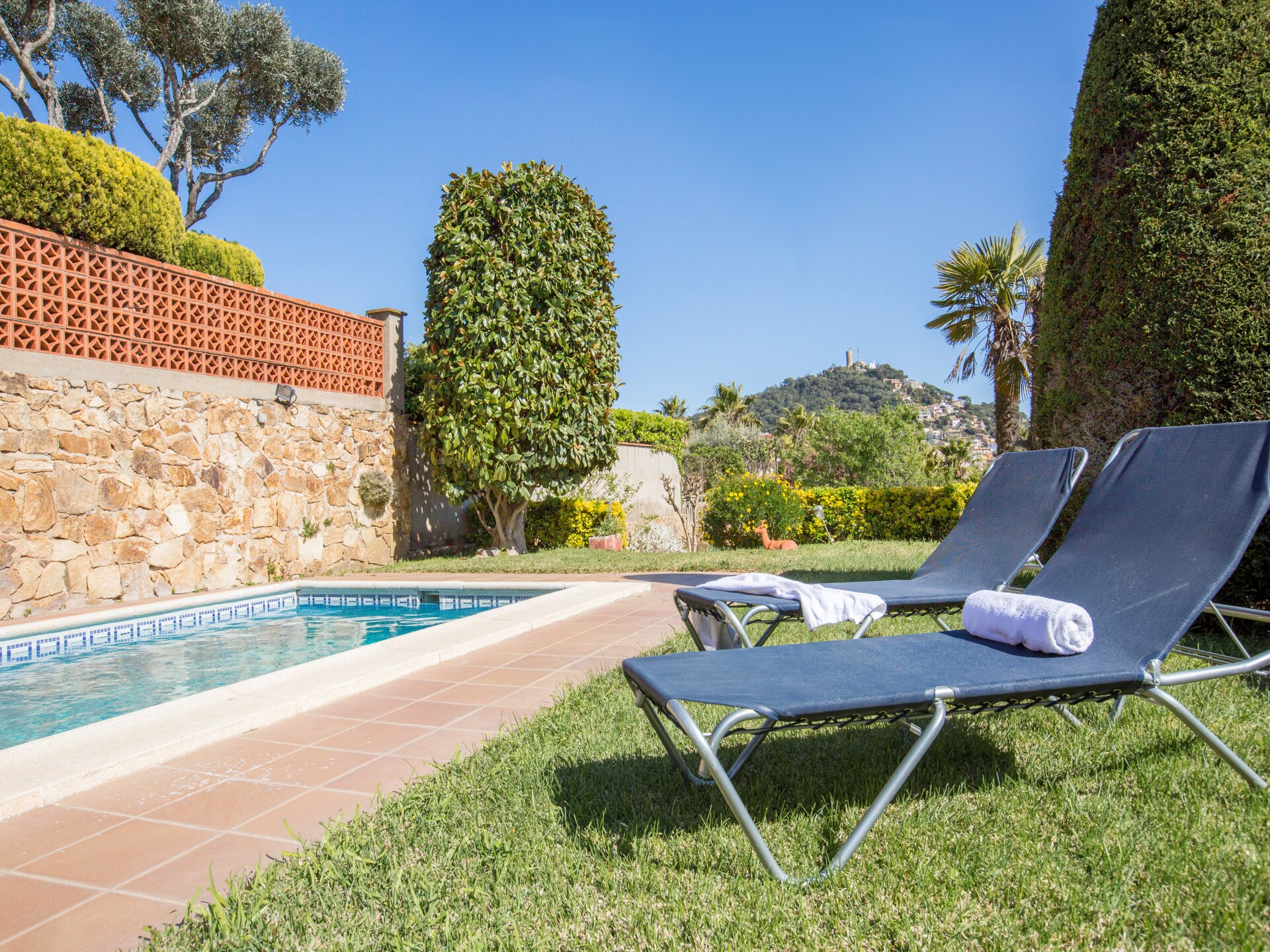 Zonovergoten villa met privézwembad aan de golfbaan in Blanes - foto 37