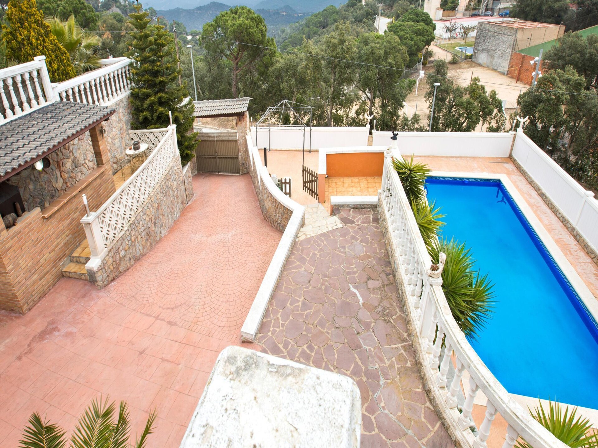 Ruime villa aan de golfbaan met privézwembad en panoramisch uitzicht - foto 9