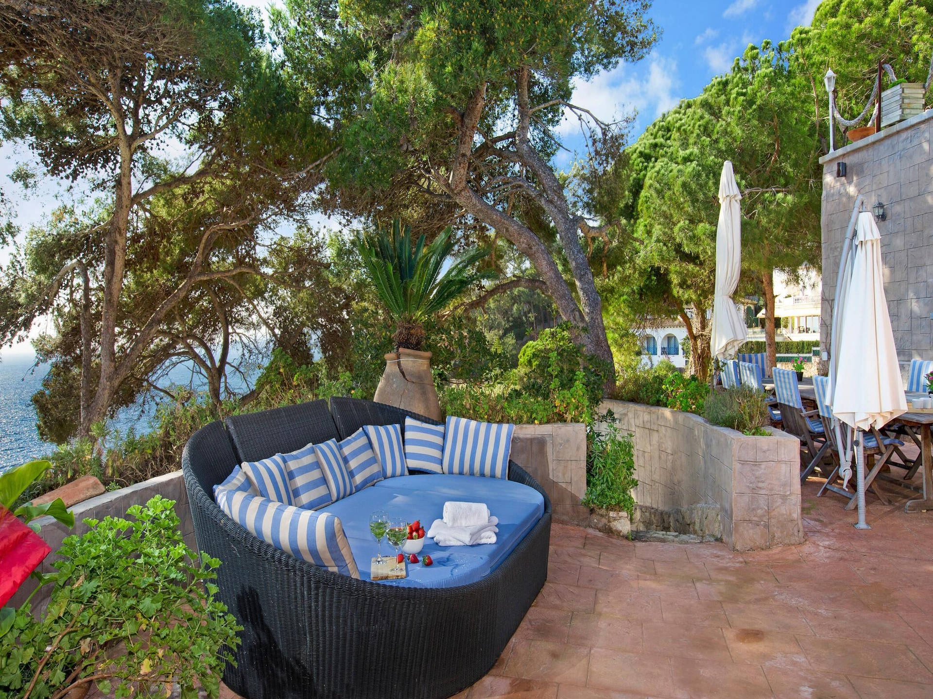 Op 1,5 km van het strand: Ruime villa Canyelles in Lloret de Mar - foto 27