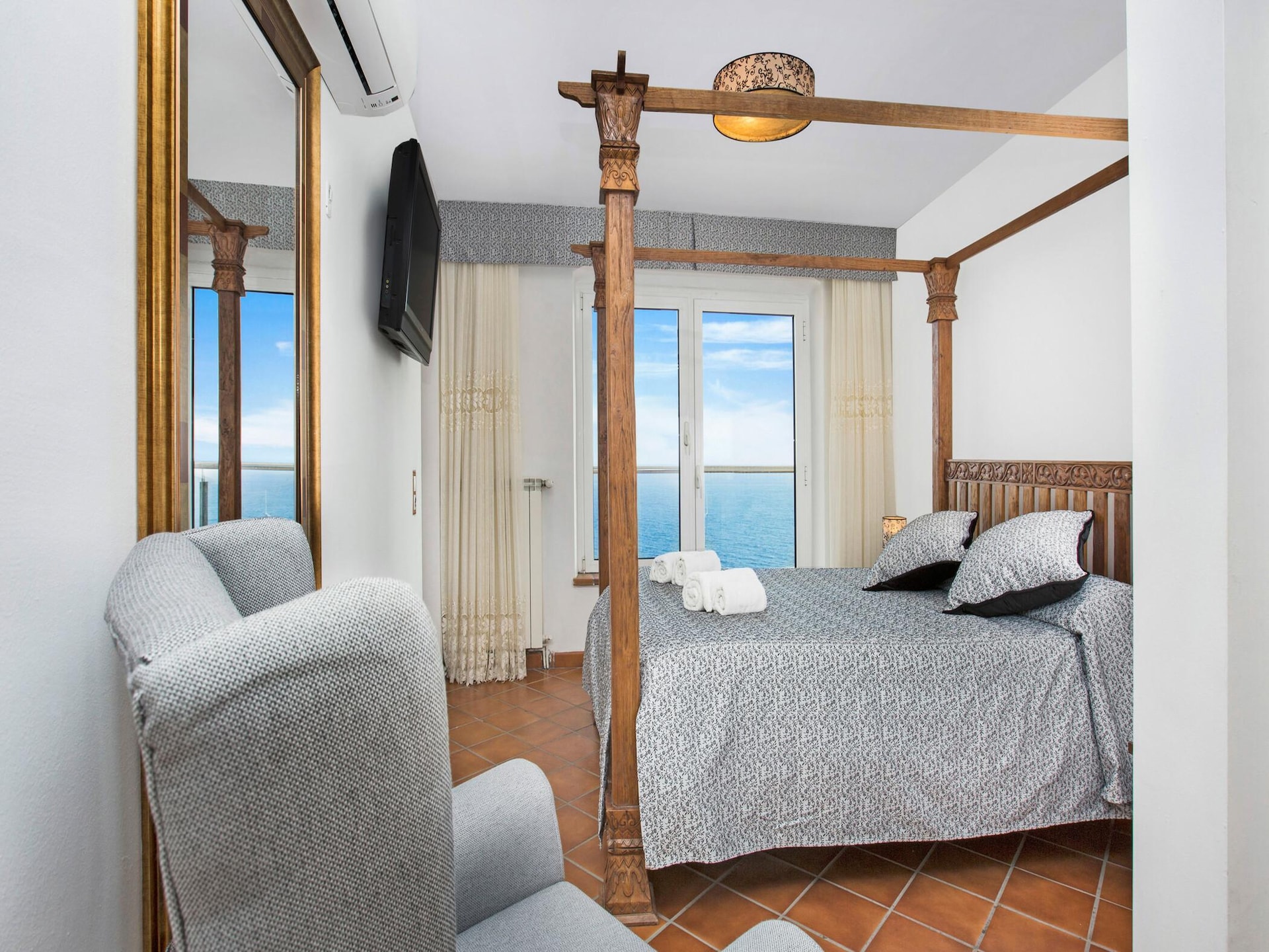 Op 1,5 km van het strand: Ruime villa Canyelles in Lloret de Mar - foto 19