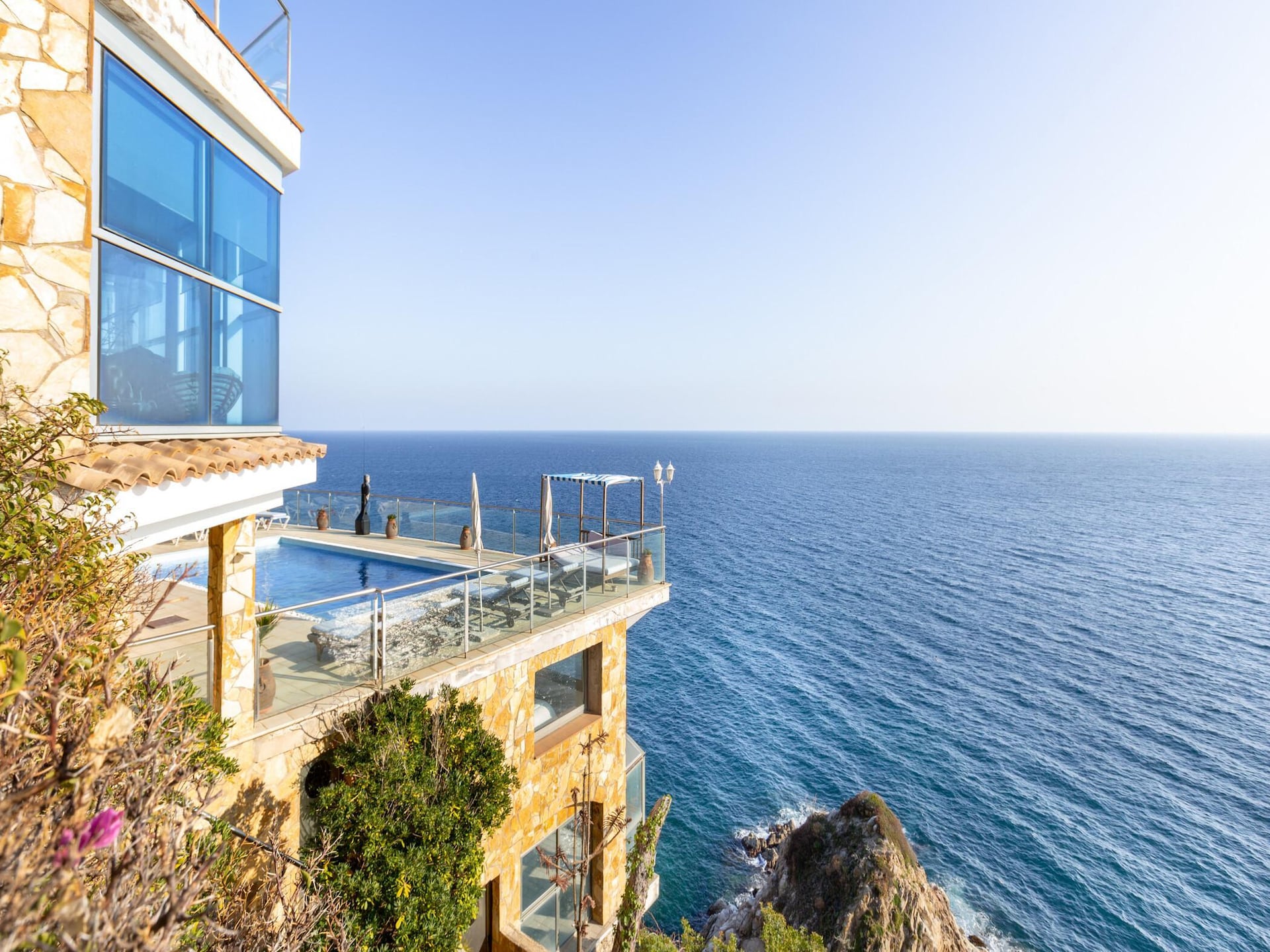 Op 1,5 km van het strand: Ruime villa Canyelles in Lloret de Mar - foto 26