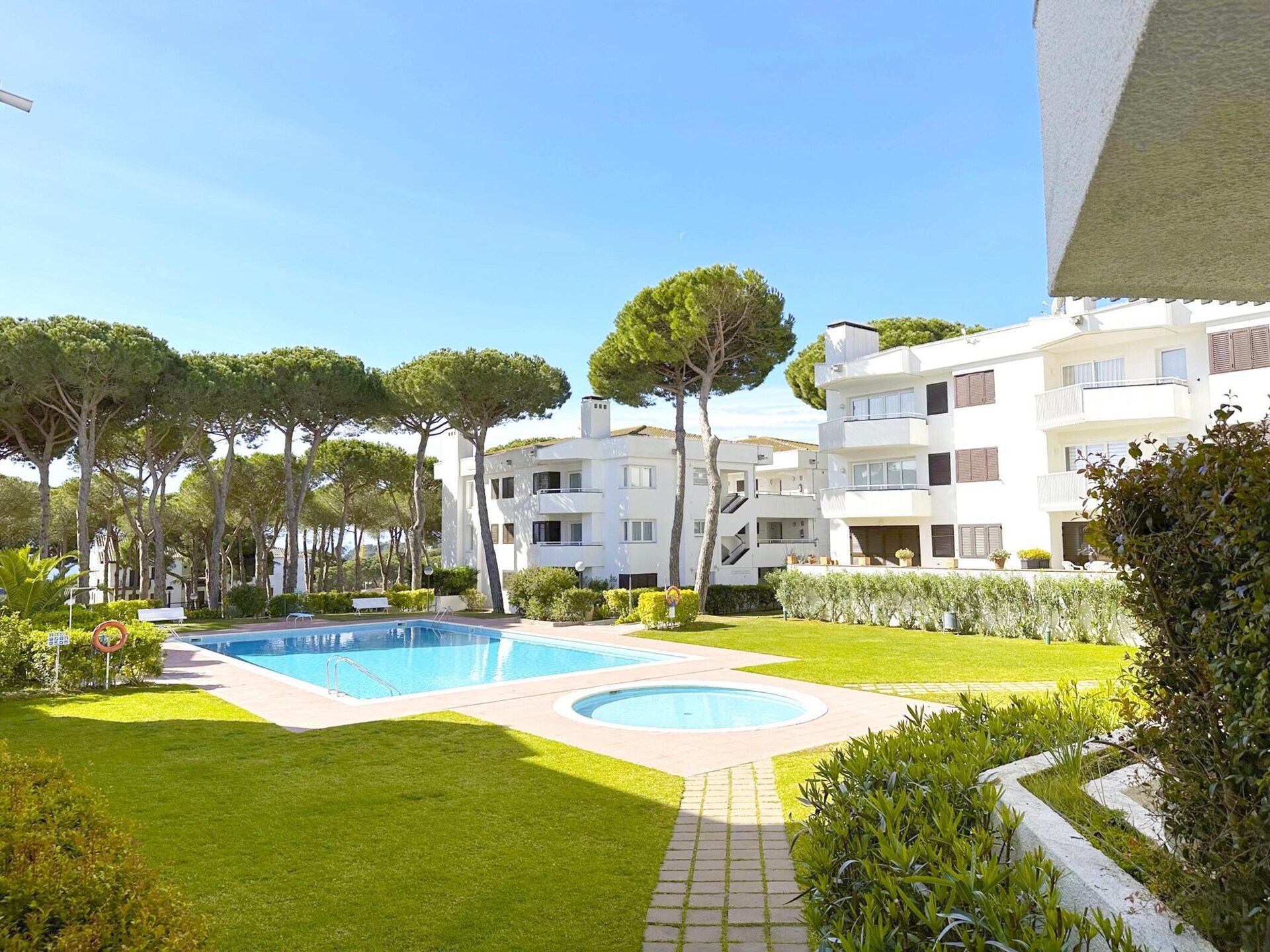 Licht appartement met privéterras en gemeenschappelijk zwembad nabij strand - foto 16