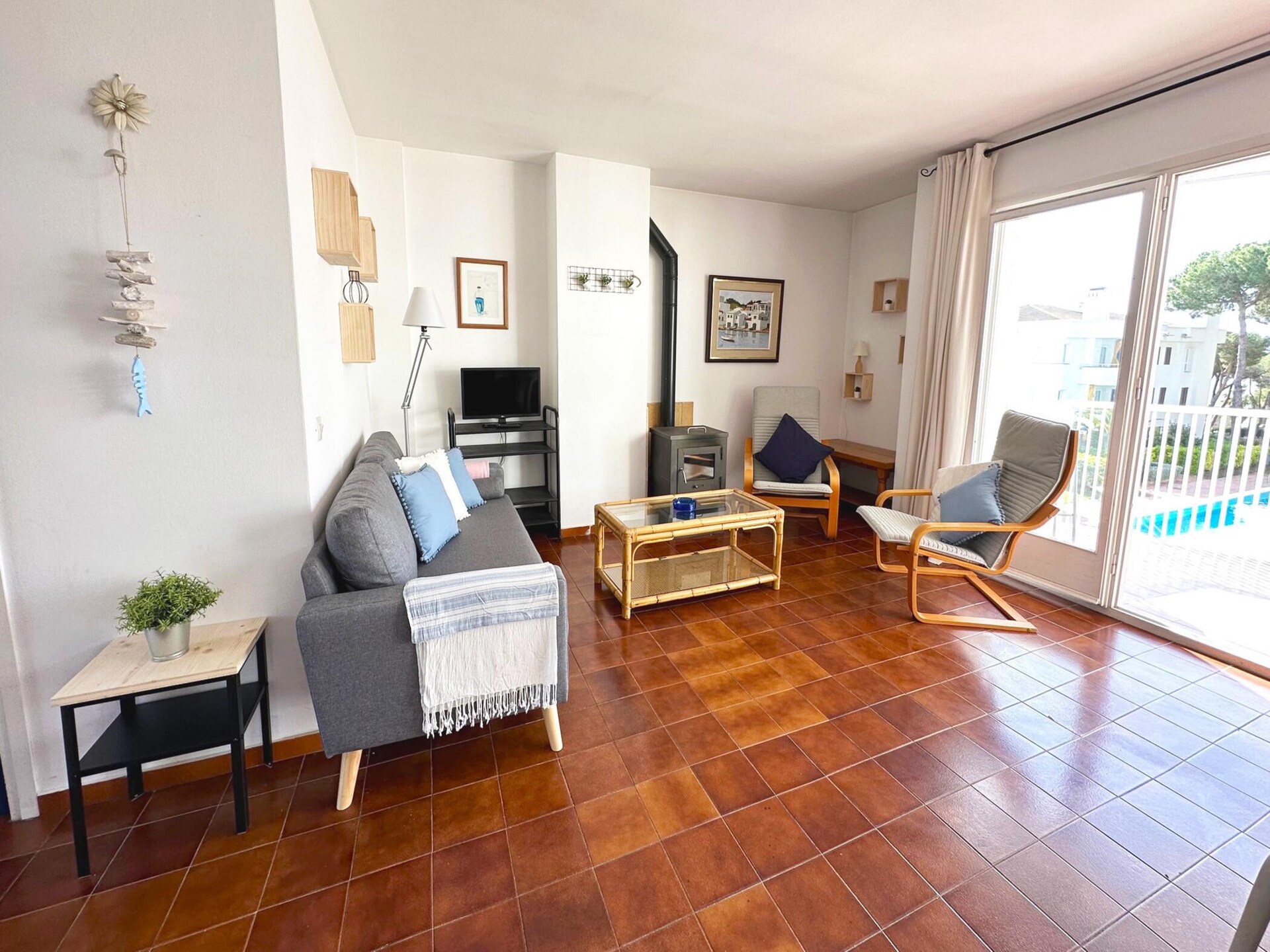 Licht appartement met privéterras en gemeenschappelijk zwembad nabij strand - foto 7