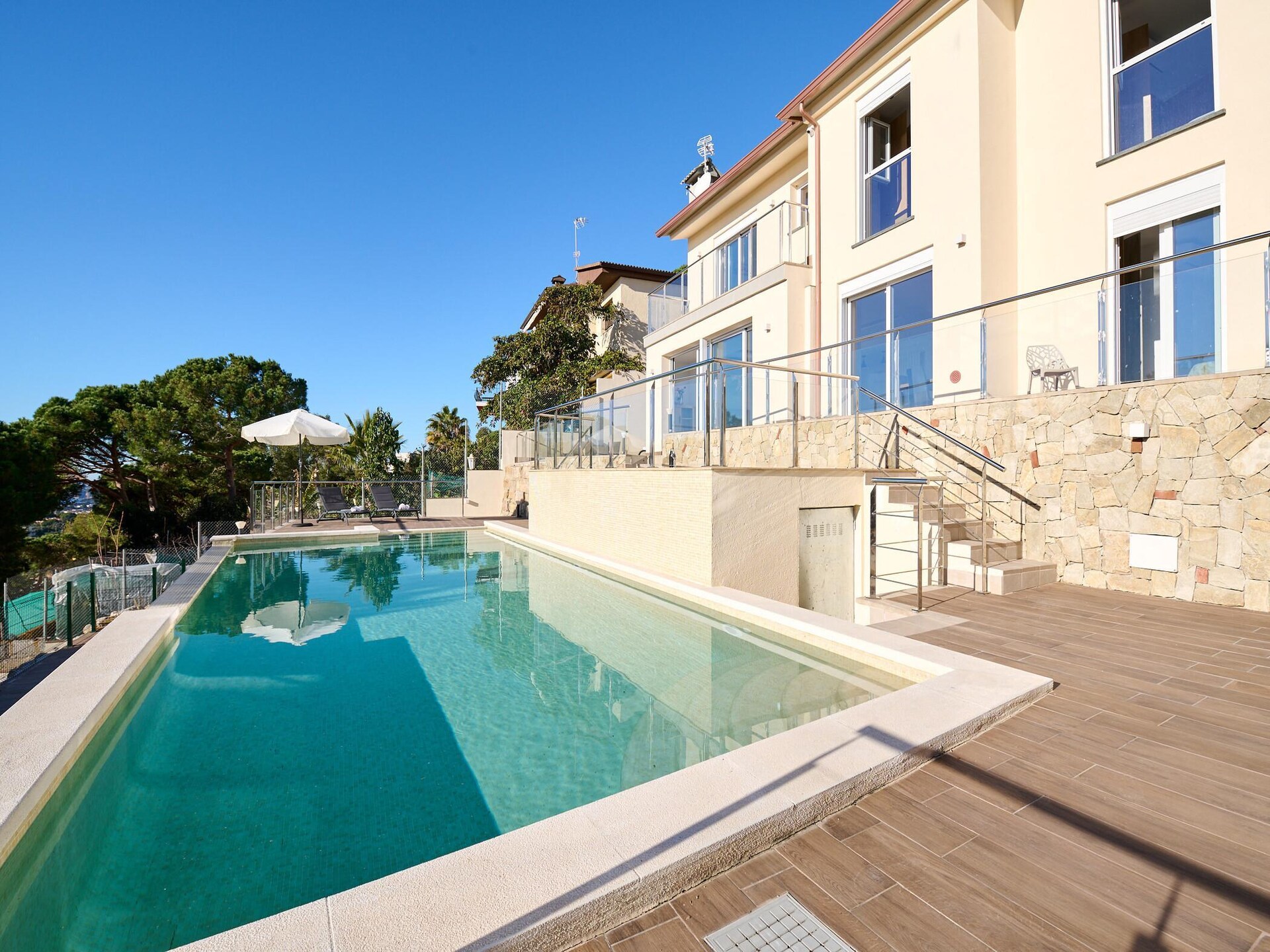 Villa Firenze in Lloret de Mar met privézwembad en zeezicht - foto 1
