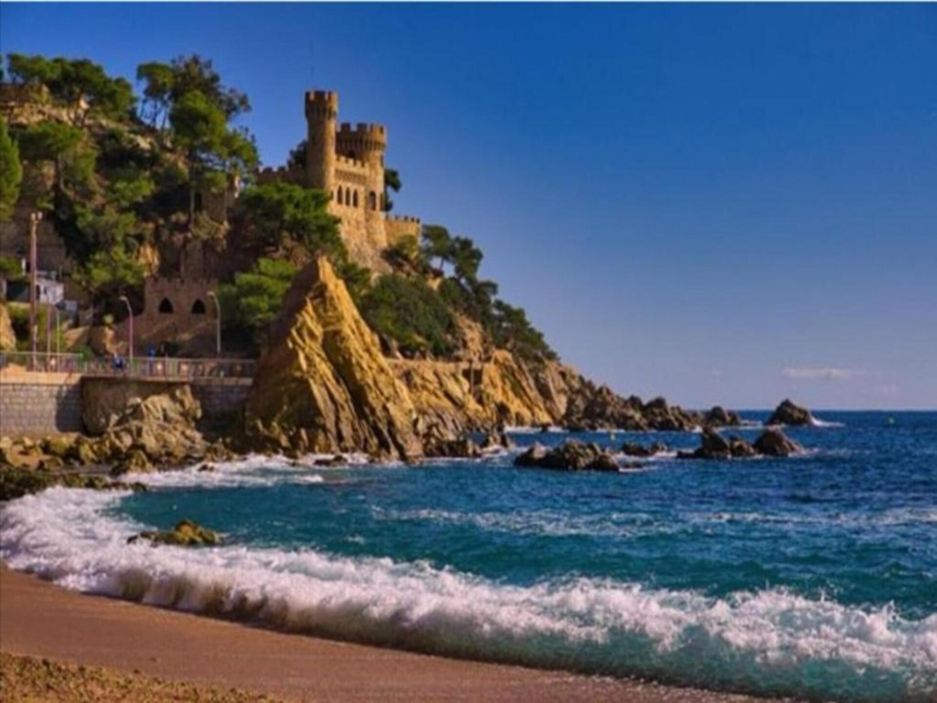 Villa Firenze in Lloret de Mar met privézwembad en zeezicht - foto 31
