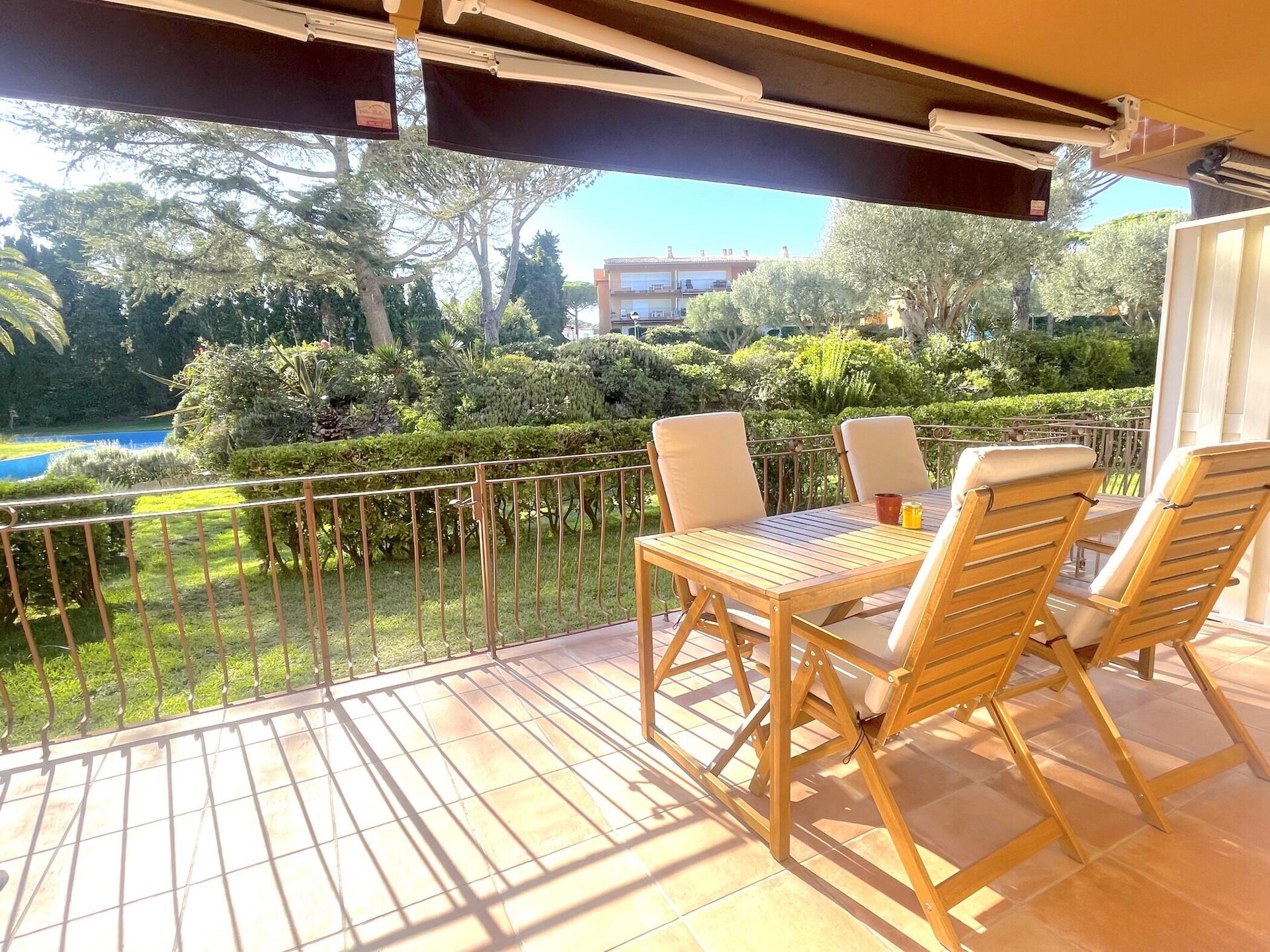 Rustiek appartement aan de golfbaan, 400m van strand in Calella - foto 4