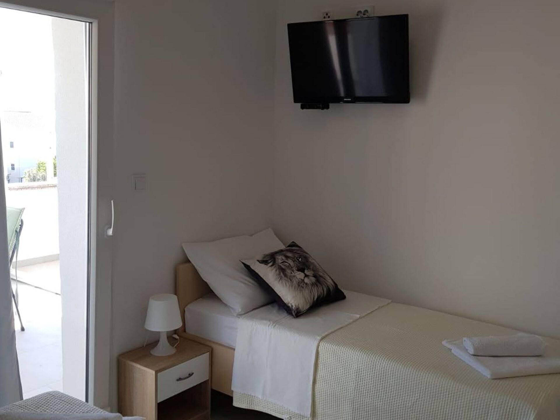 Op 500 m van het strand: appartement met zeezicht in Novalja - foto 1