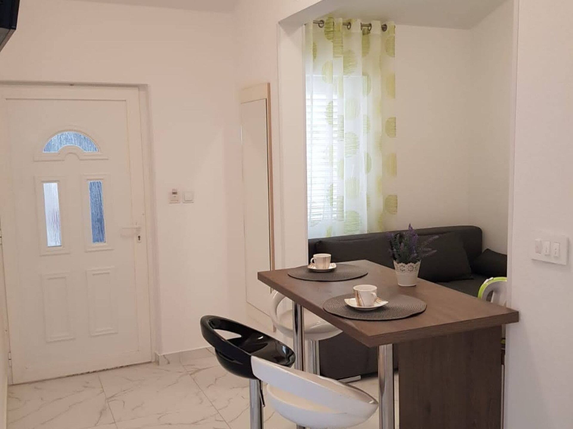 Op 500 m van het strand: appartement met zeezicht in Novalja - foto 3