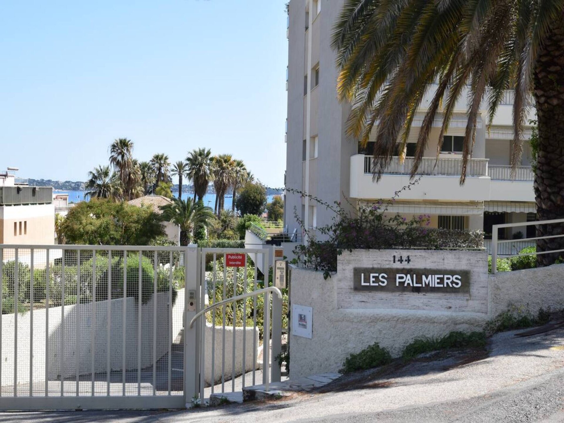 Appartement met zeezicht in Golfe-Juan, vlakbij strand en Cannes - foto 17