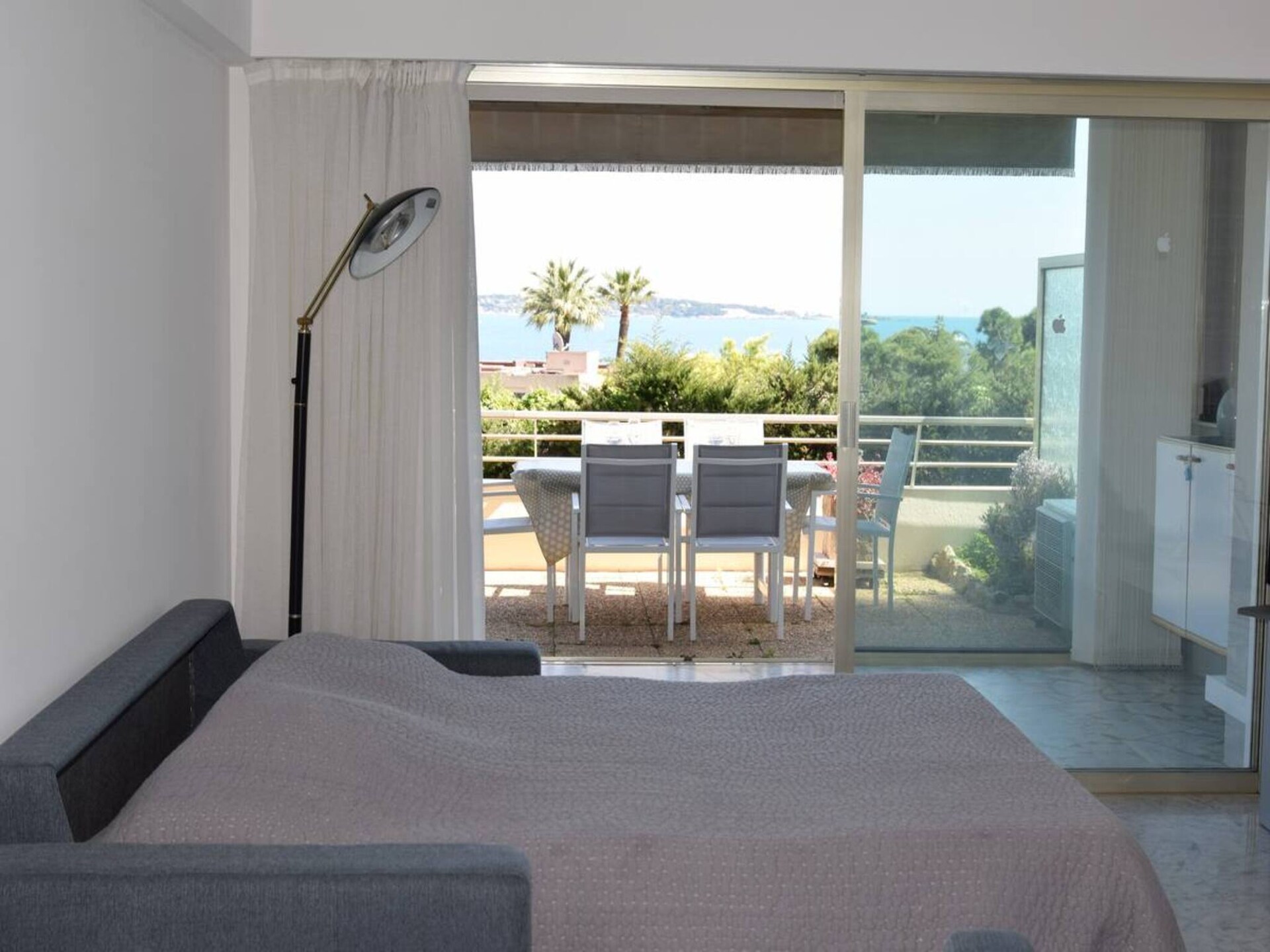 Appartement met zeezicht in Golfe-Juan, vlakbij strand en Cannes - foto 13