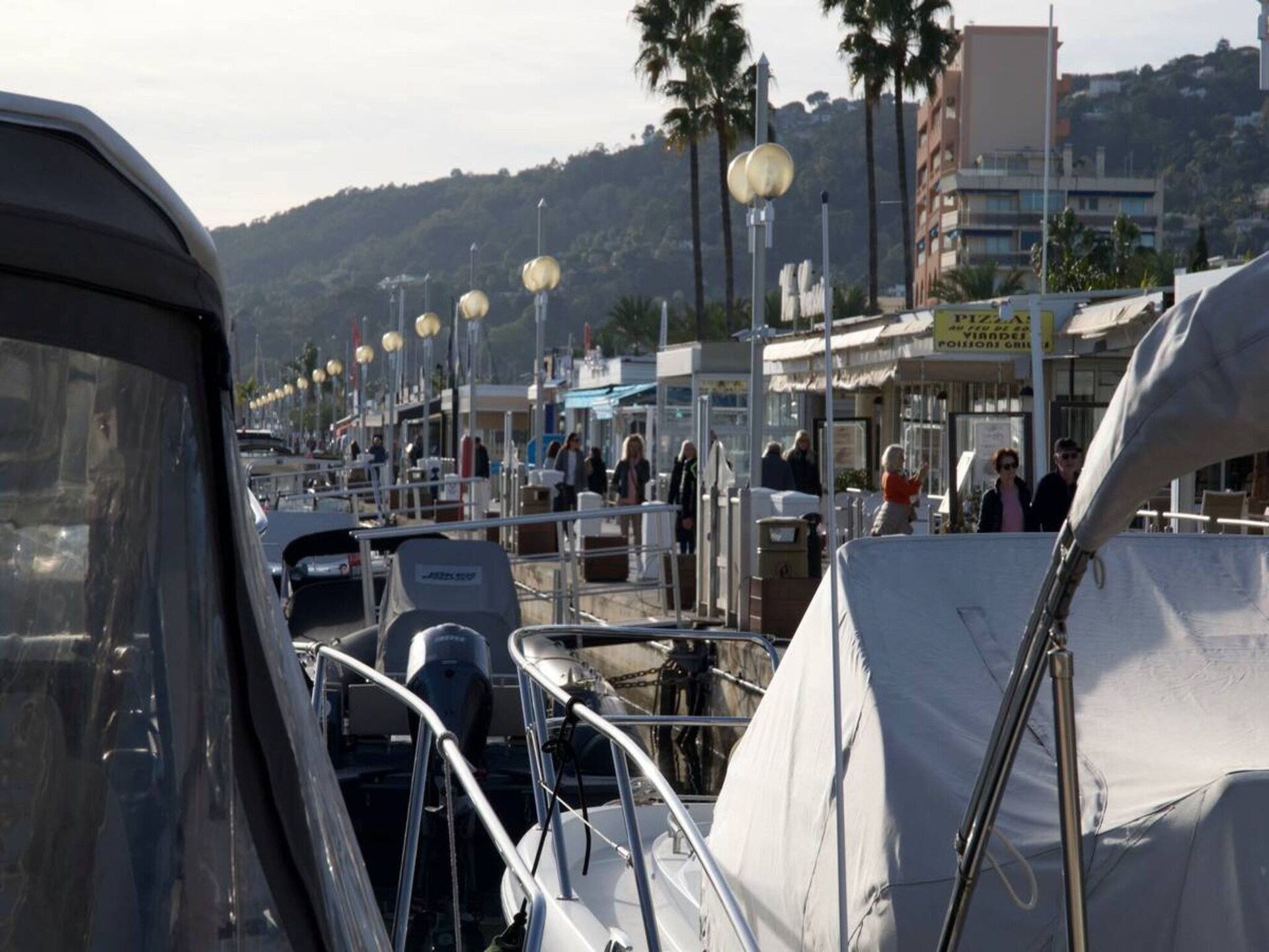 Appartement met zeezicht in Golfe-Juan, vlakbij strand en Cannes - foto 25