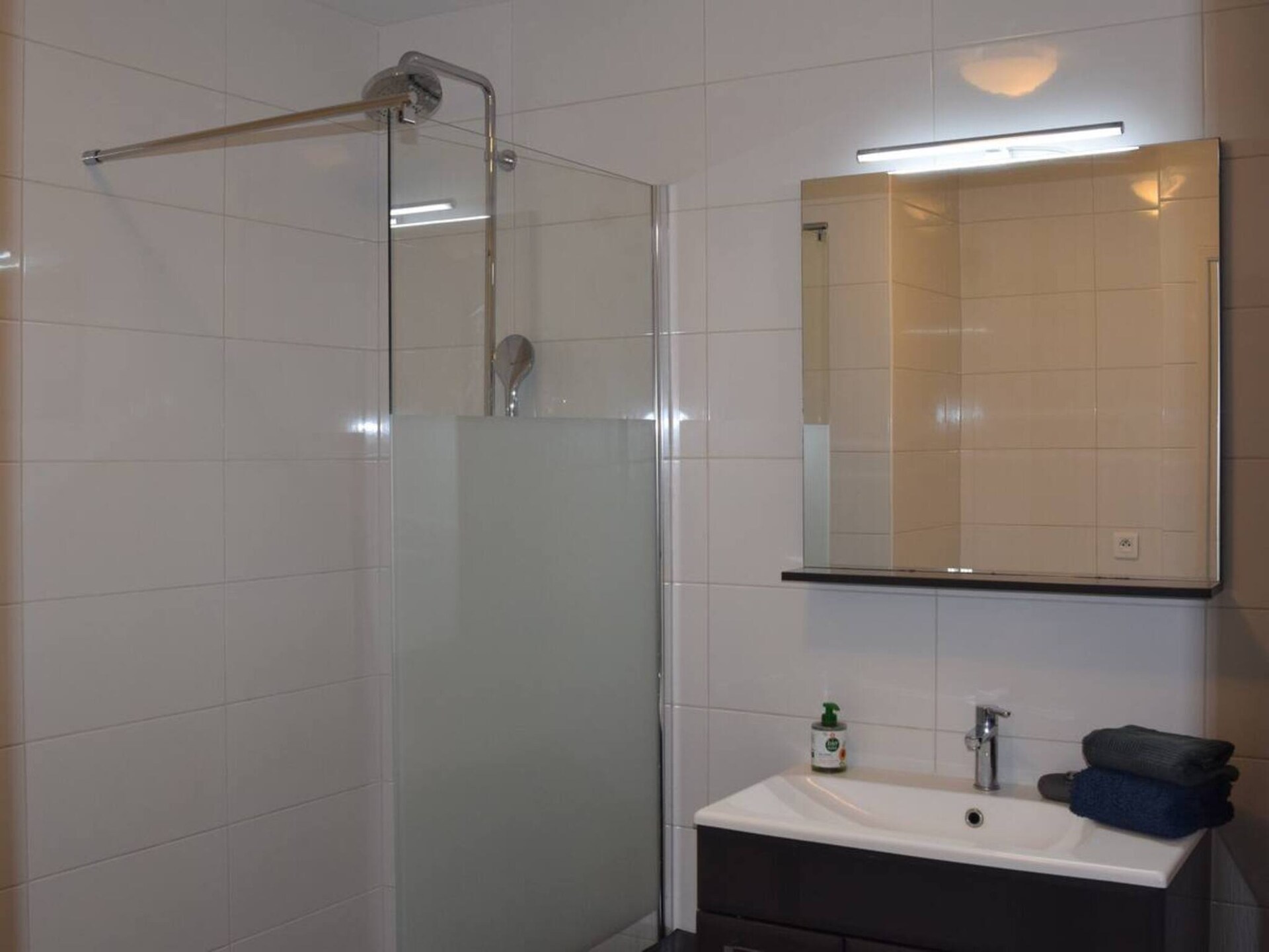Appartement met zeezicht in Golfe-Juan, vlakbij strand en Cannes - foto 14